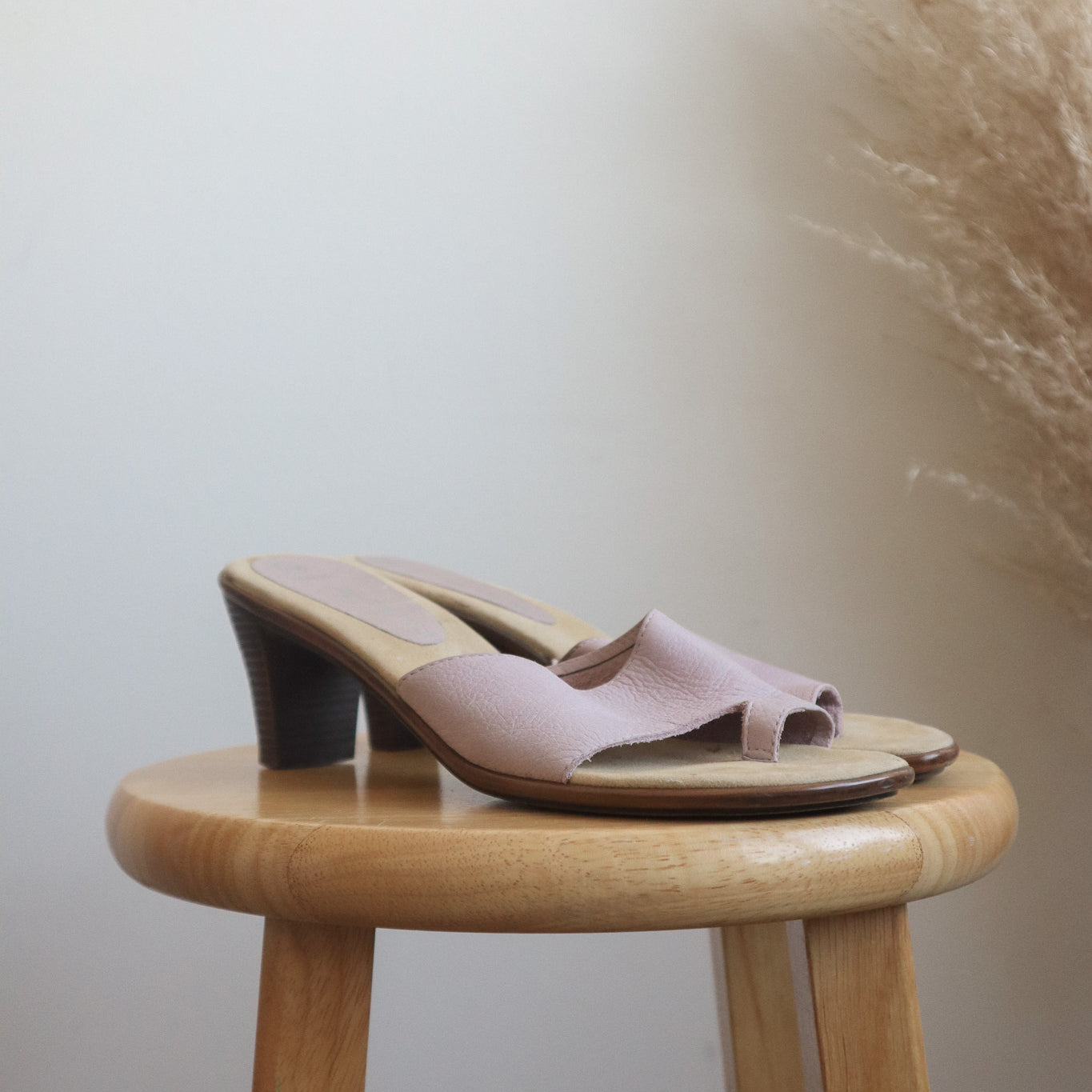 Vintage x Leather Heels (7/7.5)