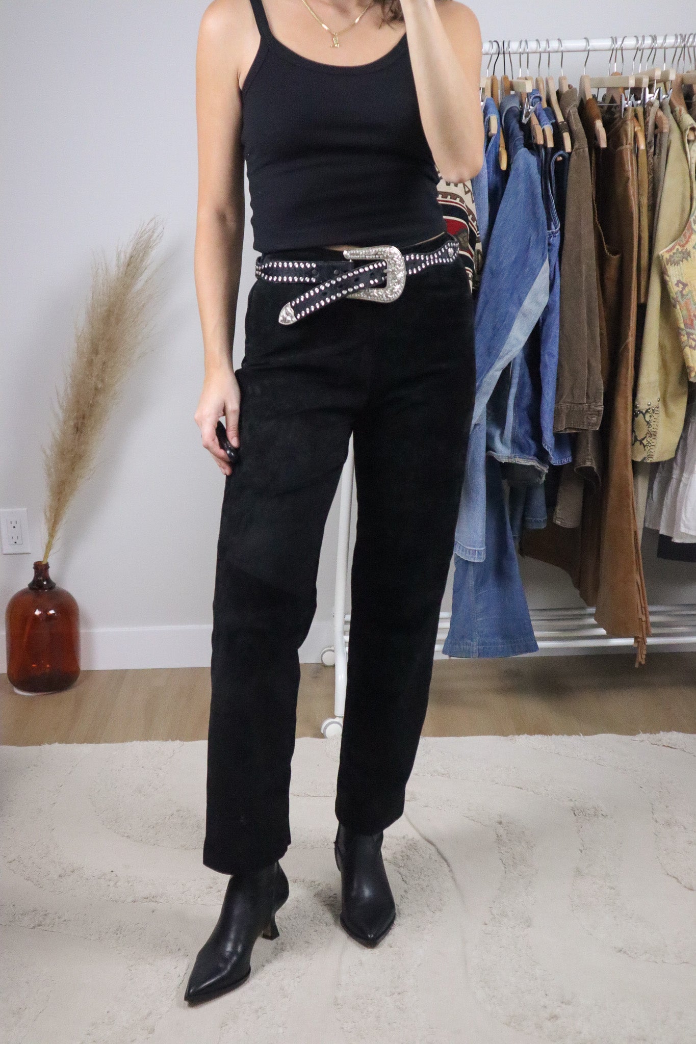 Made in Canada x Vintage x Danier Suede Midrise Straight Leg Pants (2/4)