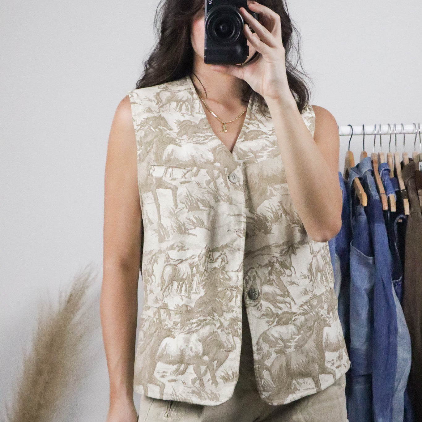 Made in Canada x Vintage x Tapestry Horse Vest (M)