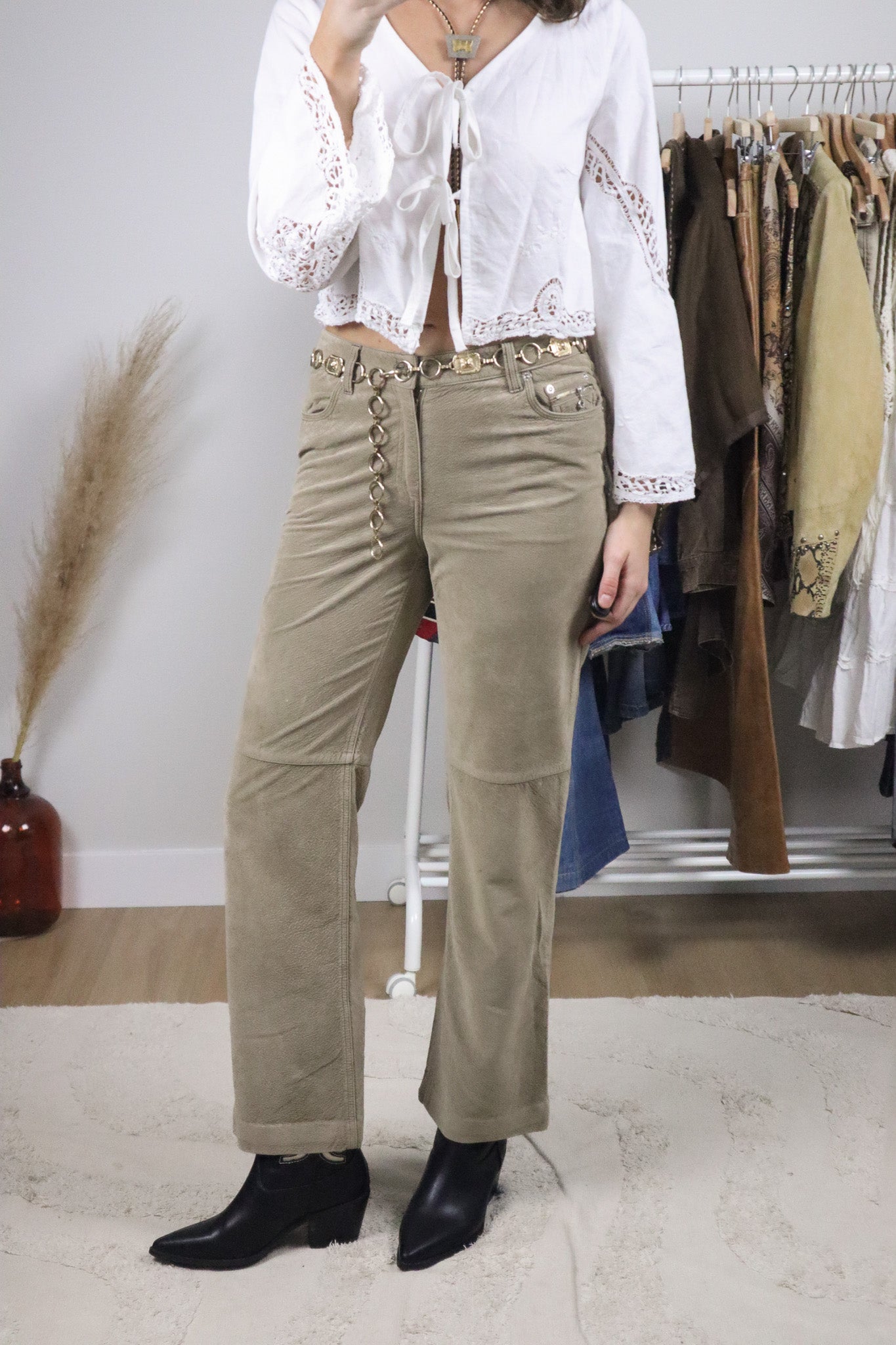Vintage x Mid-Rise Faux Suede Flare Pants (4)