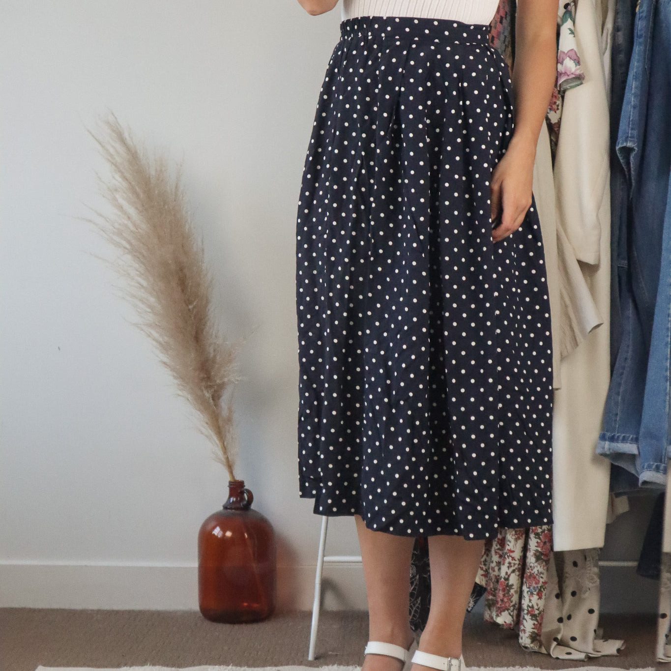 Made in Canada x Vintage x Polka Dot Midi Skirt (2/4)
