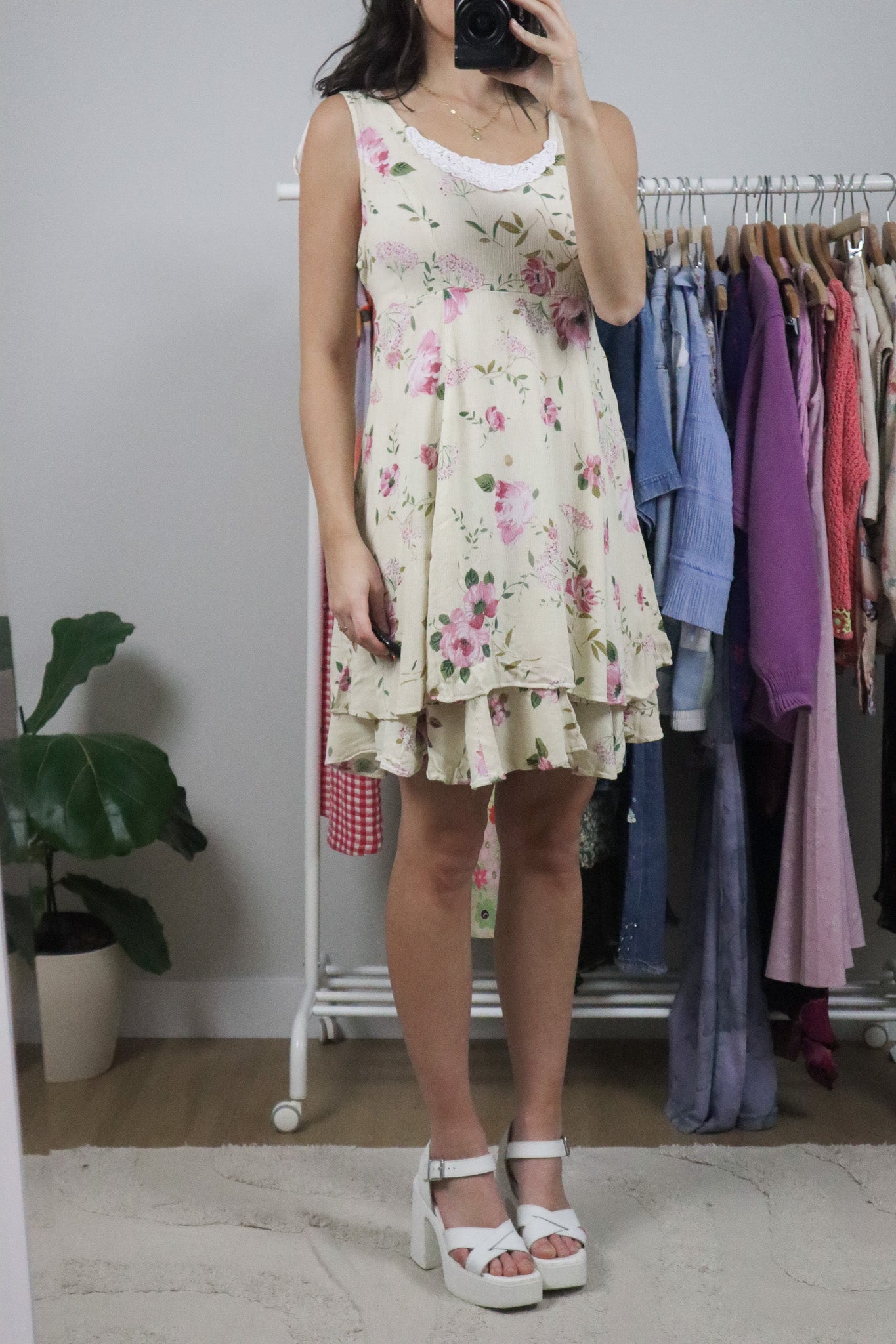 Vintage x Floral Lace Mini Dress (8/10)
