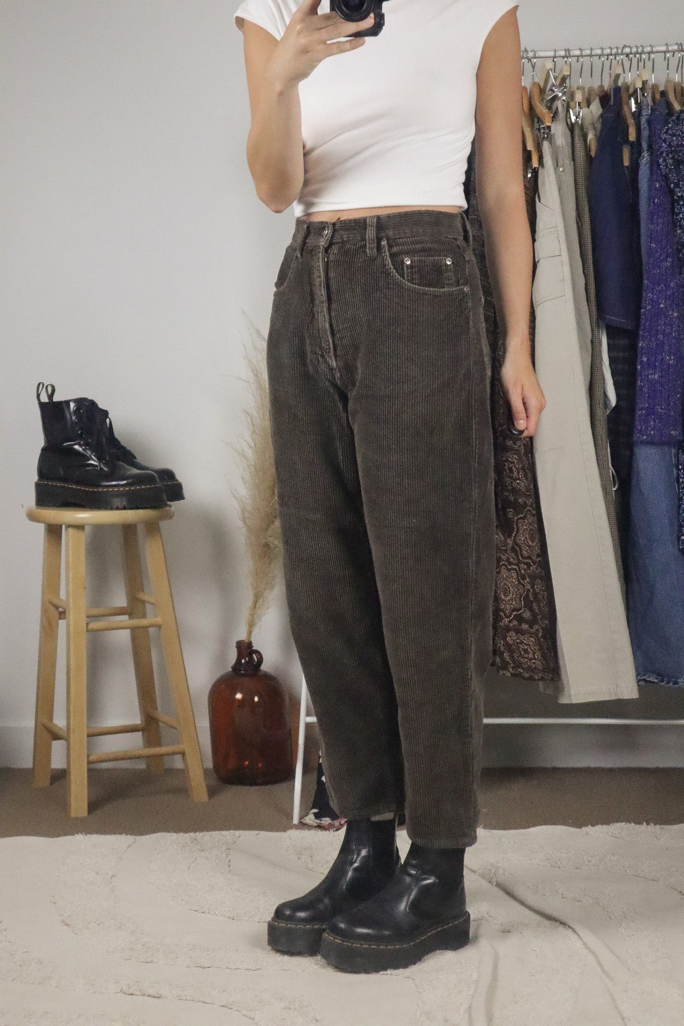 Vintage x Corduroy Jeans (2/4)