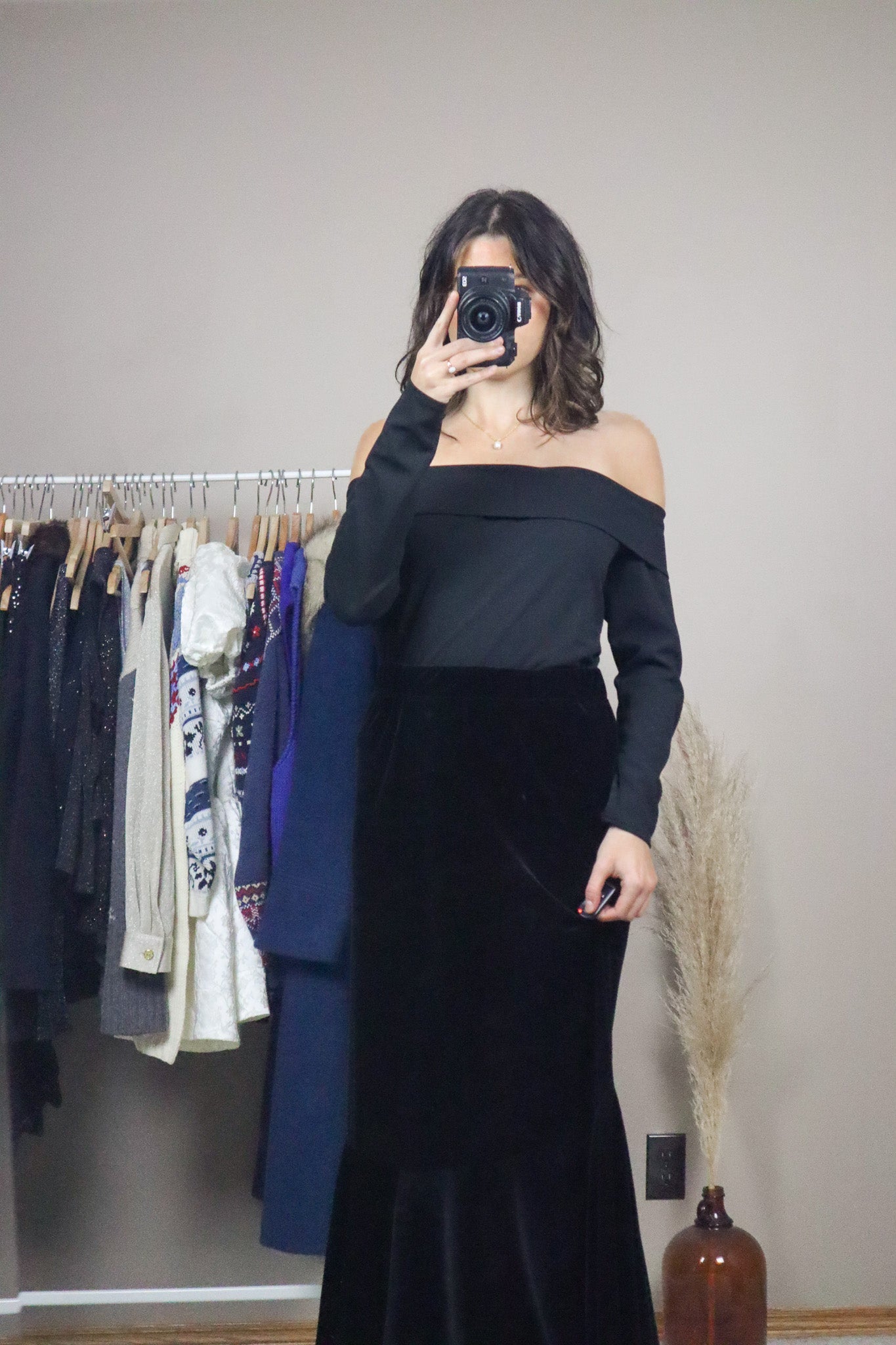 Modern x Cropped Off The Shoulder Top (L)
