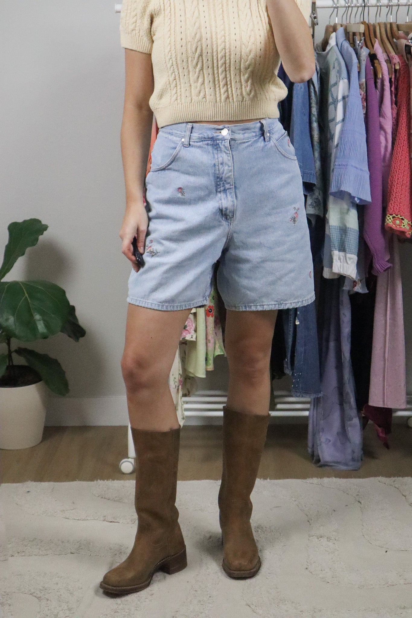 Vintage x Flower Embroidered Shorts (12)