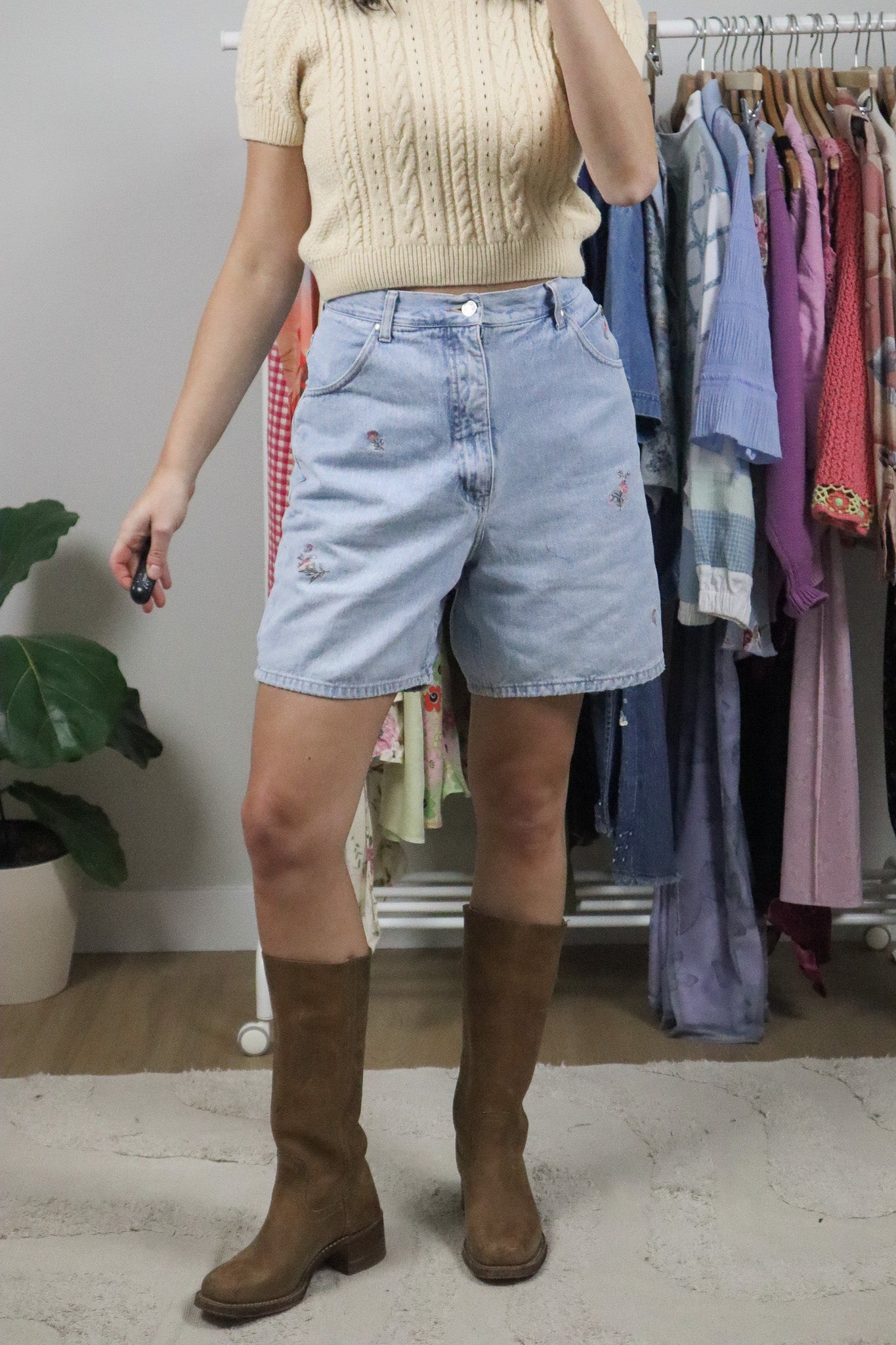 Vintage x Flower Embroidered Shorts (12)