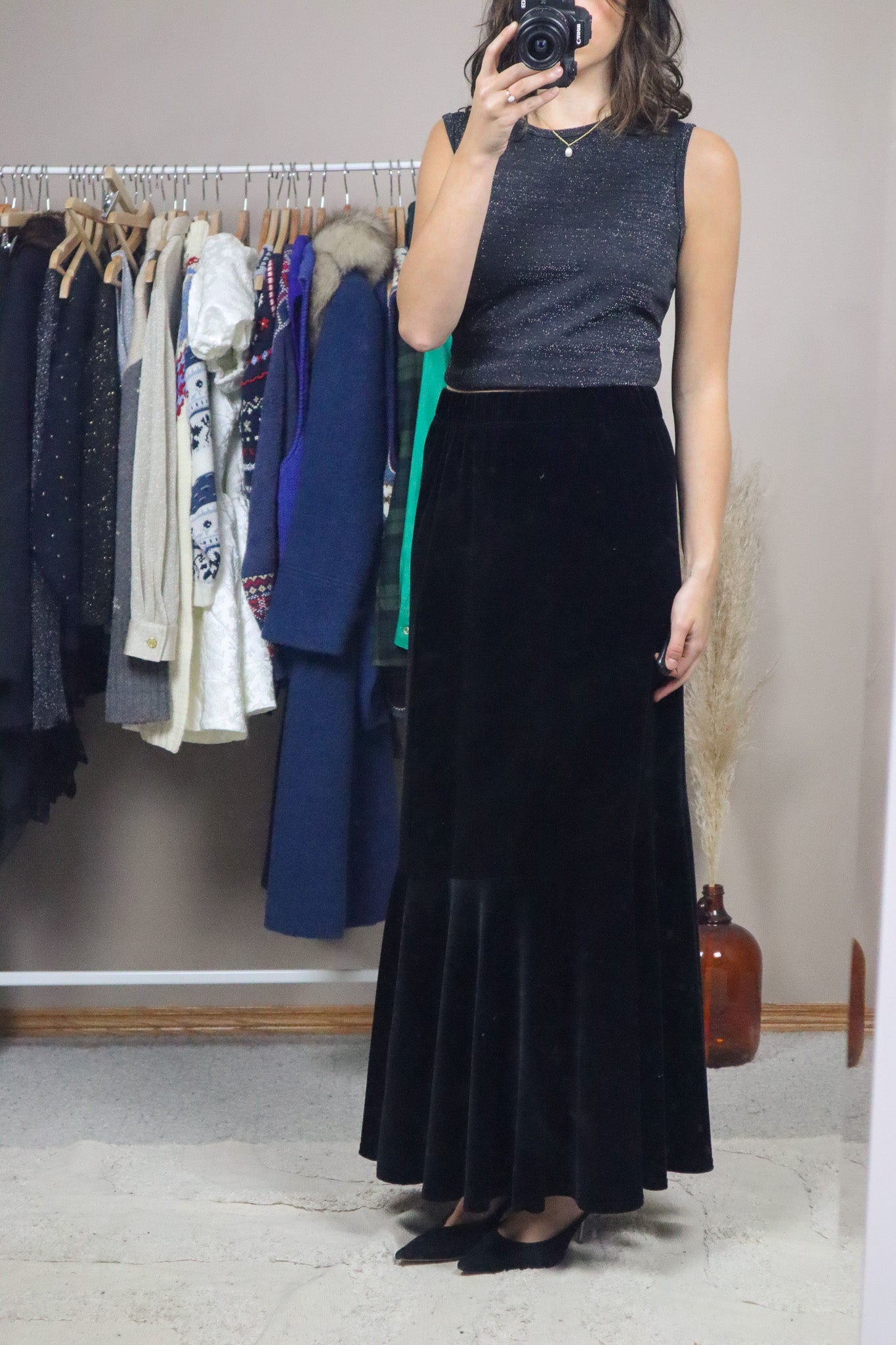 Made in Korea x Vintage x Velvet Maxi Skirt (M)