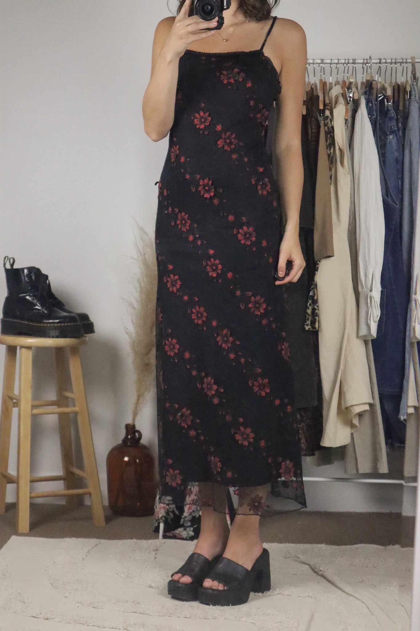 Made in USA x Vintage x Lace Floral Dress (XS/S)