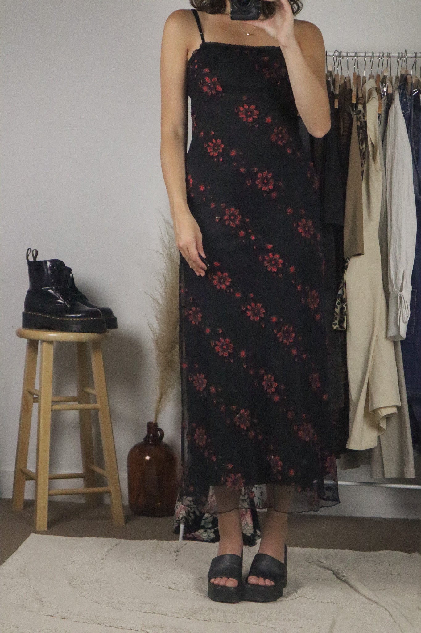 Made in USA x Vintage x Lace Floral Dress (XS/S)