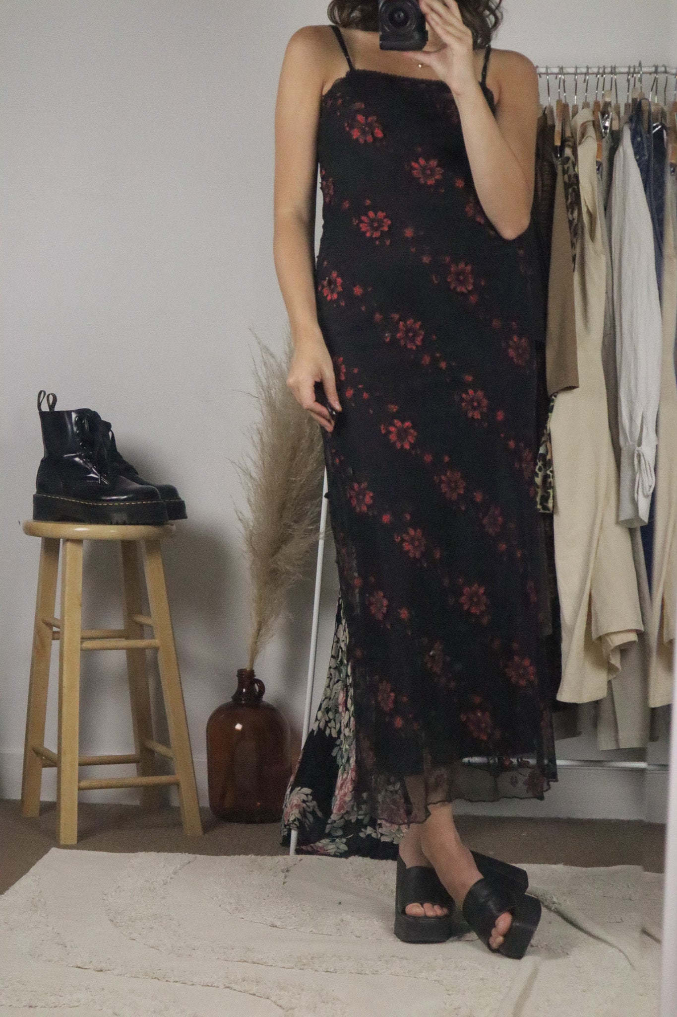 Made in USA x Vintage x Lace Floral Dress (XS/S)