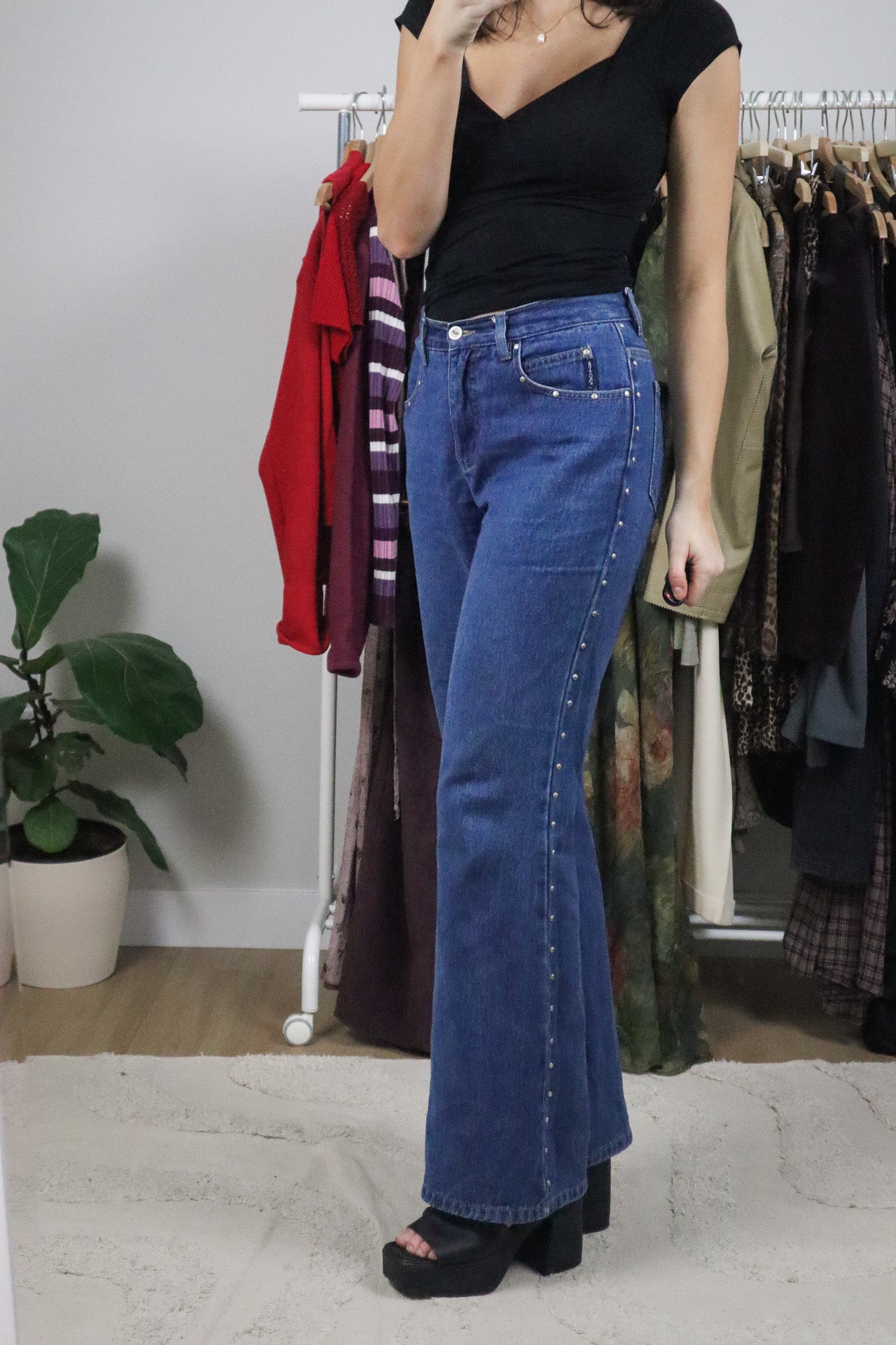 Vintage x Boot Cut Mid-Rise Studded Jeans (28/29)