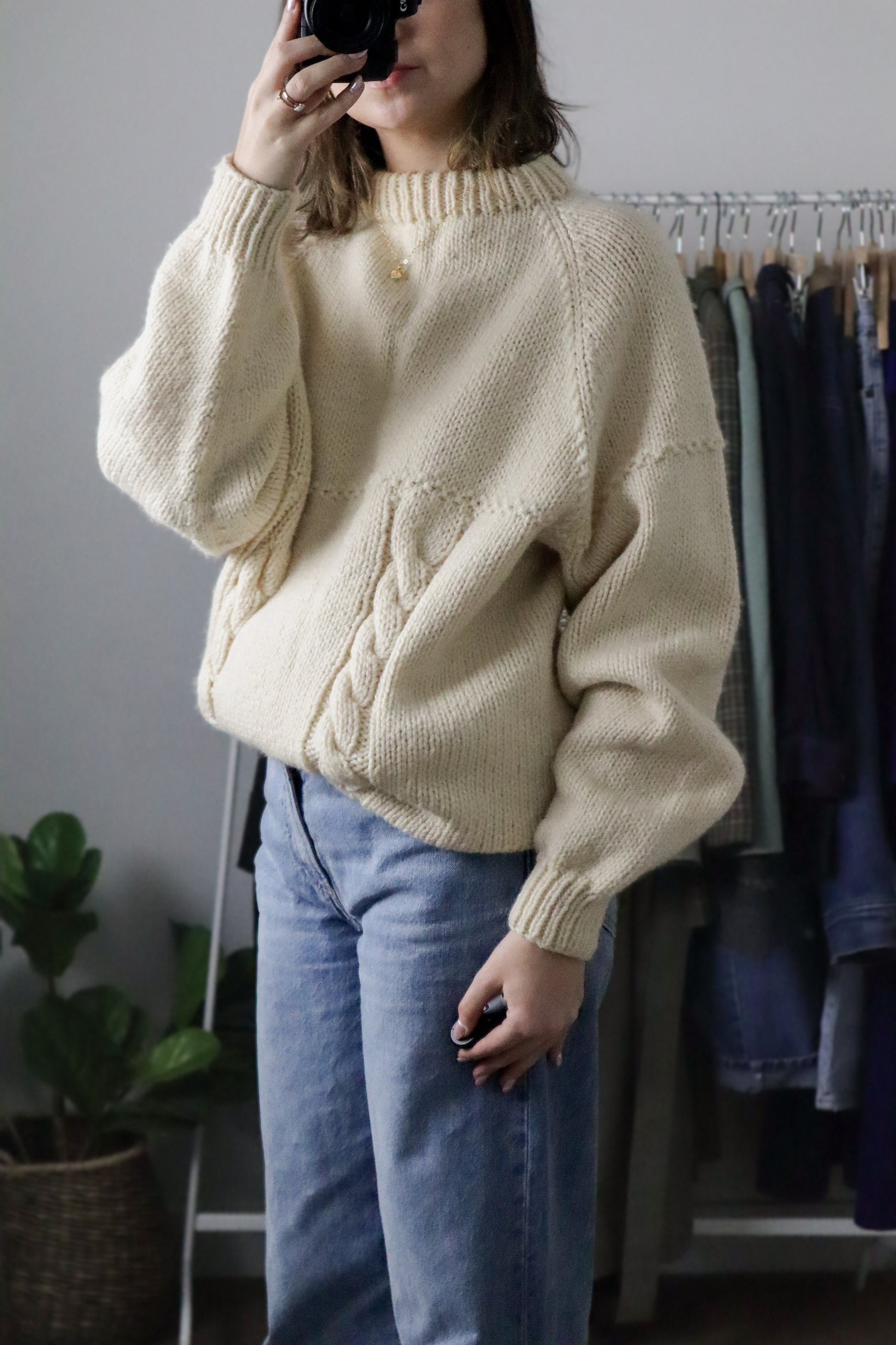 Handknit x Wool-blend Chunky Knit (S/M)