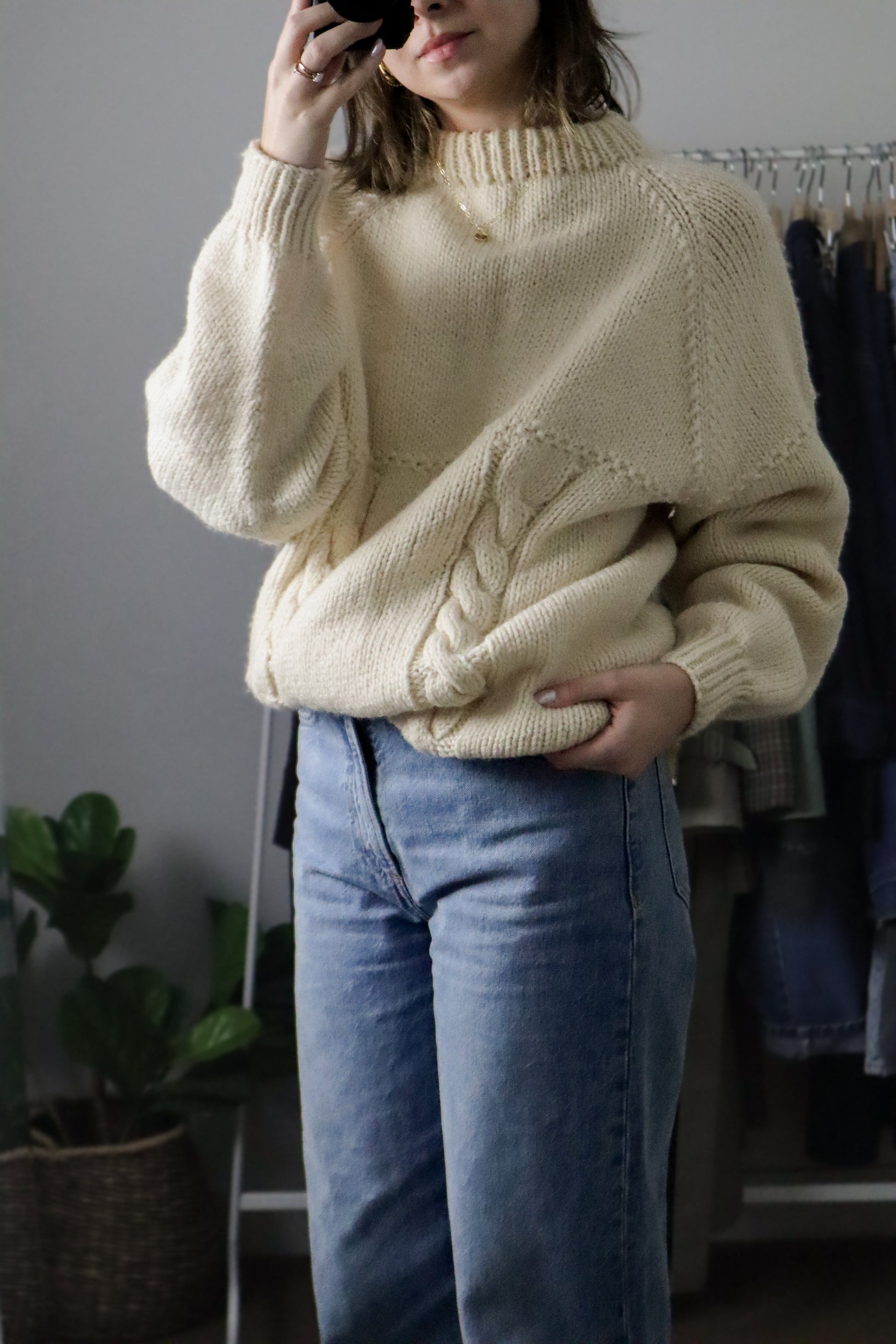 Handknit x Wool-blend Chunky Knit (S/M)