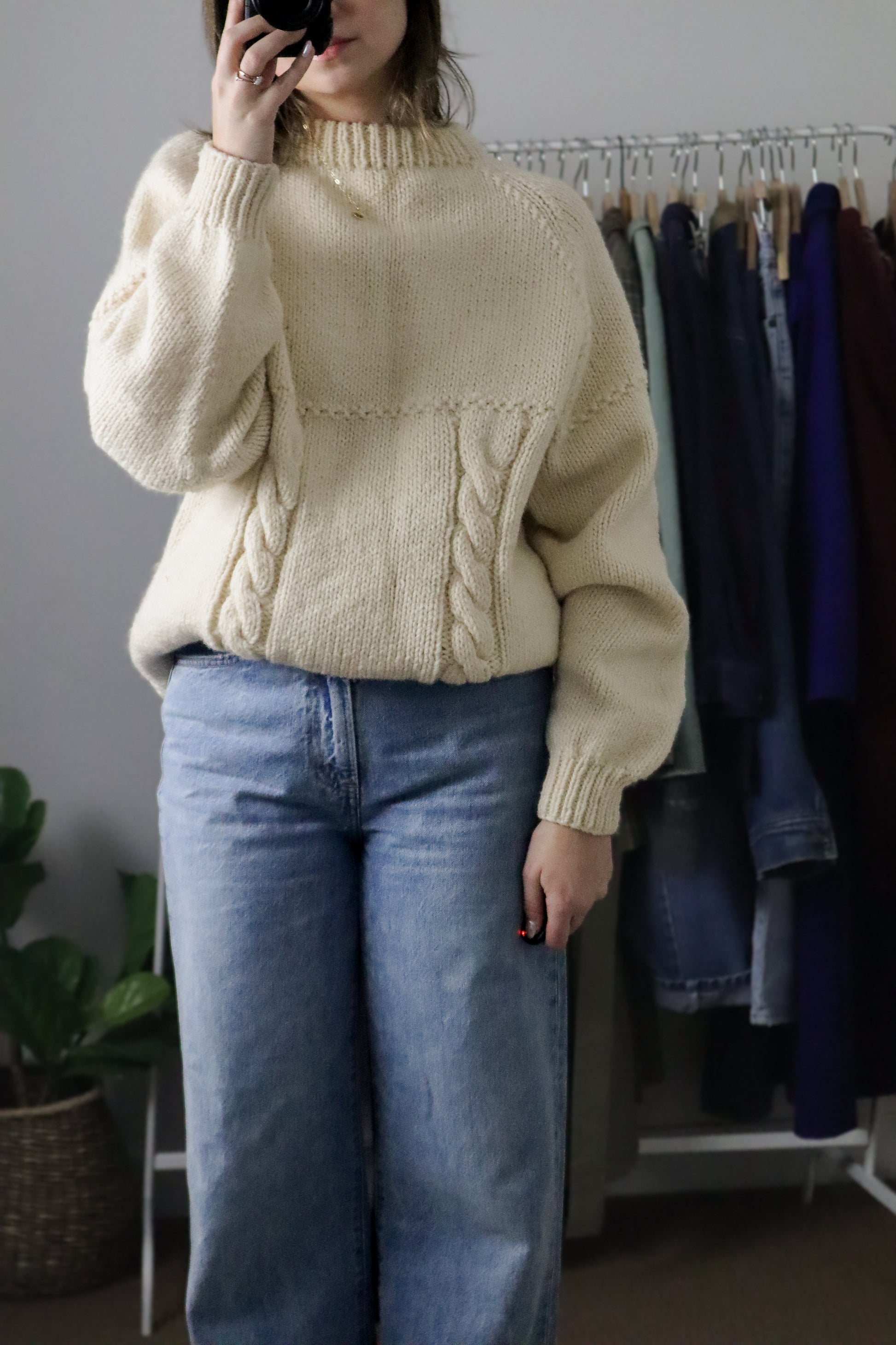 Handknit x Wool-blend Chunky Knit (S/M)