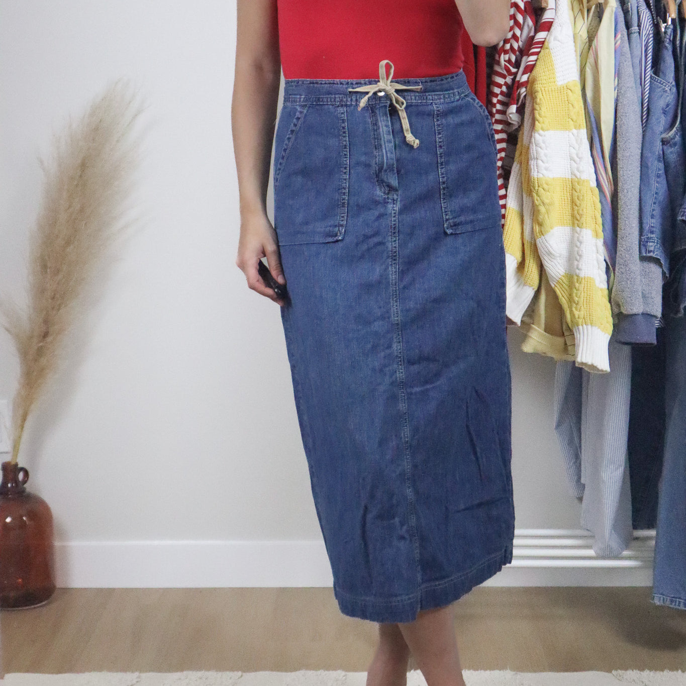 Made in Canada x Vintage x Tommy Hilfiger Denim Cargo Midi Skirt (2/4)