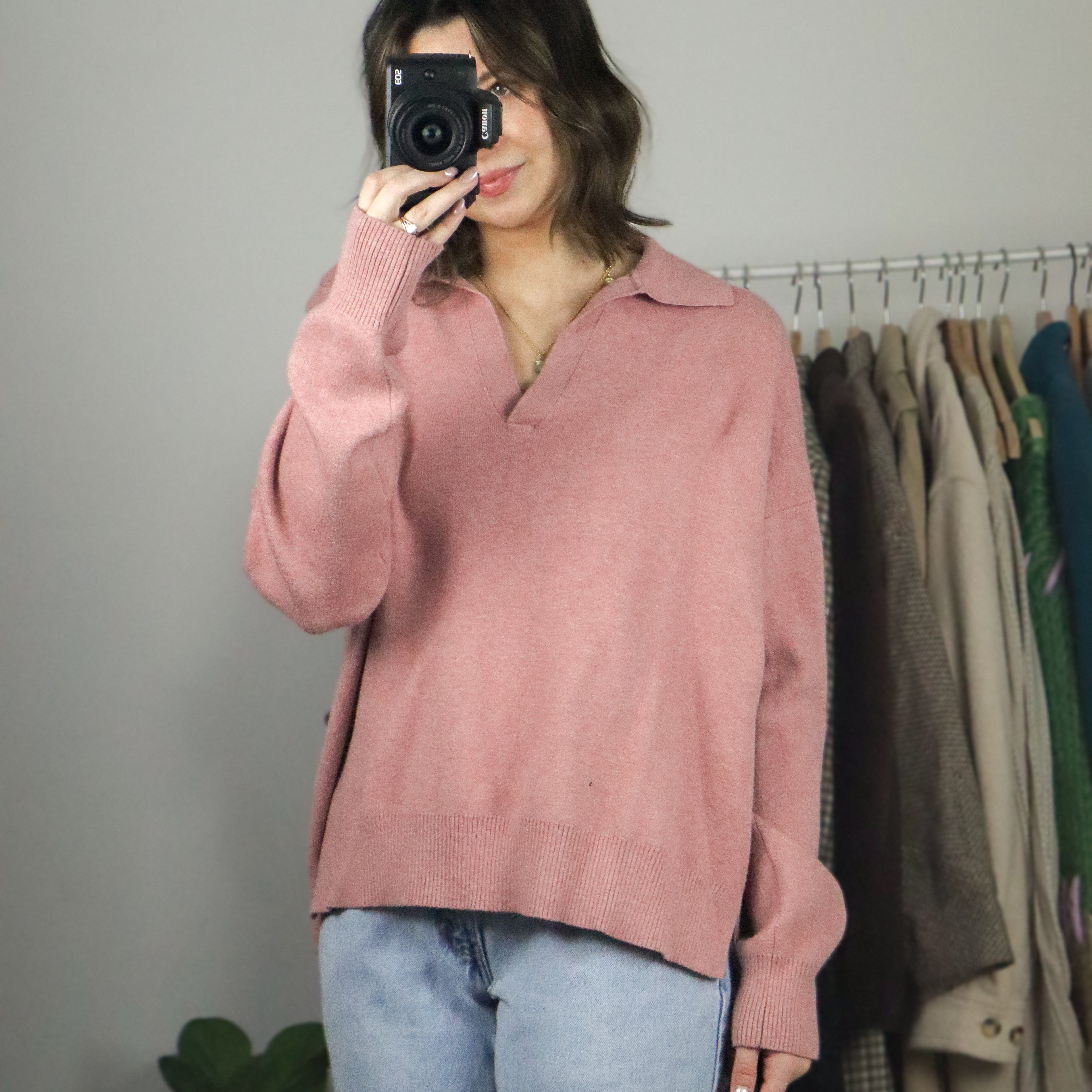 Modern x Collared V-Neck (M/L)