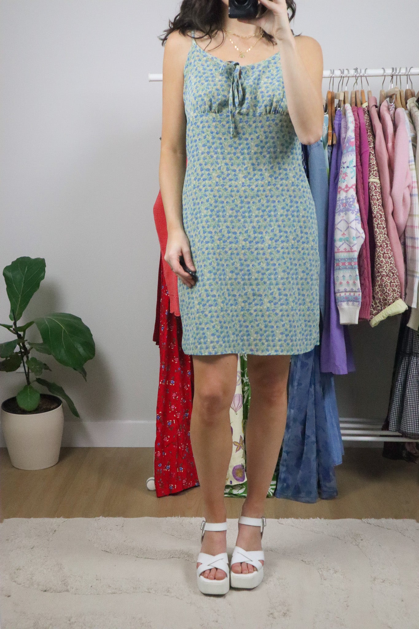 Made in Canada x Vintage x Floral Midi Dress (10/12)