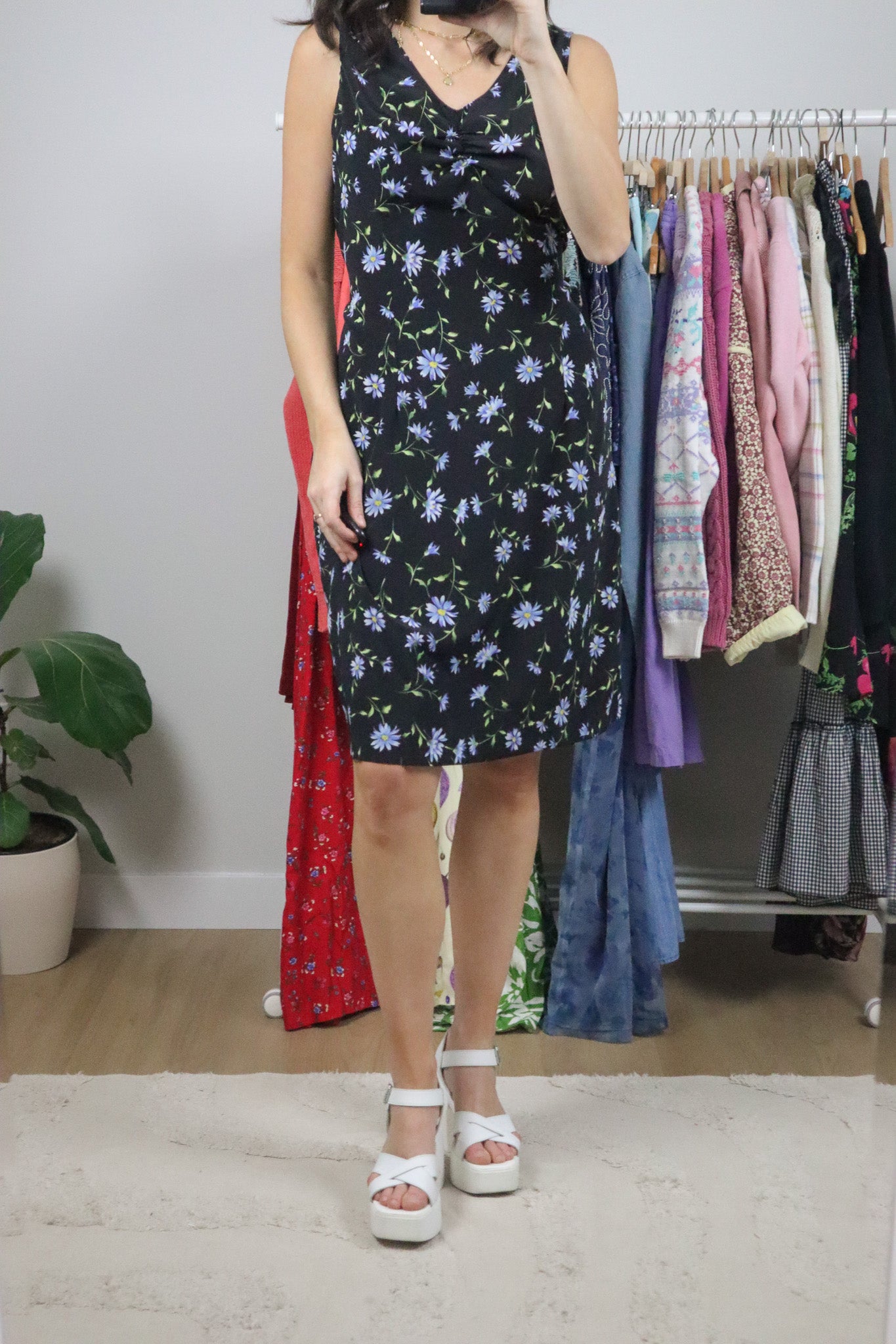 Made in Canada x Vintage x Floral Midi Dress (12)