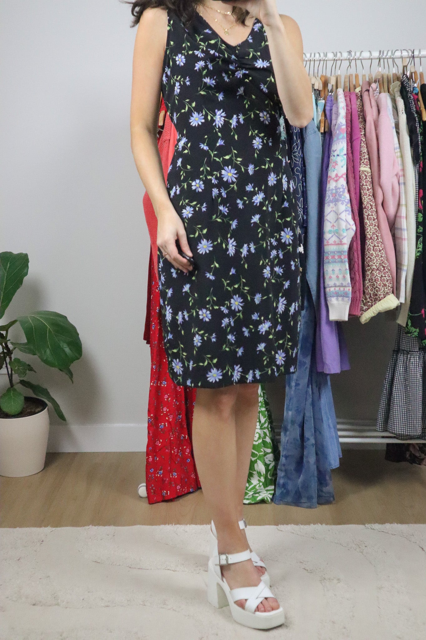 Made in Canada x Vintage x Floral Midi Dress (12)