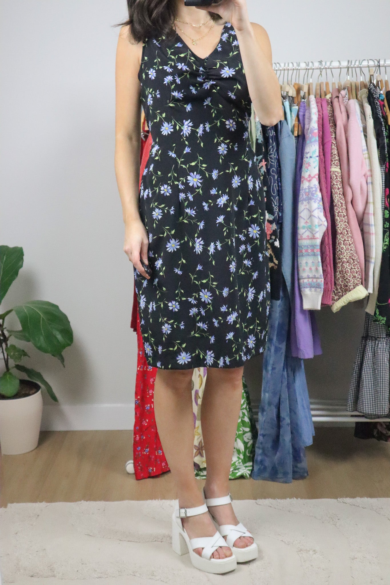 Made in Canada x Vintage x Floral Midi Dress (12)