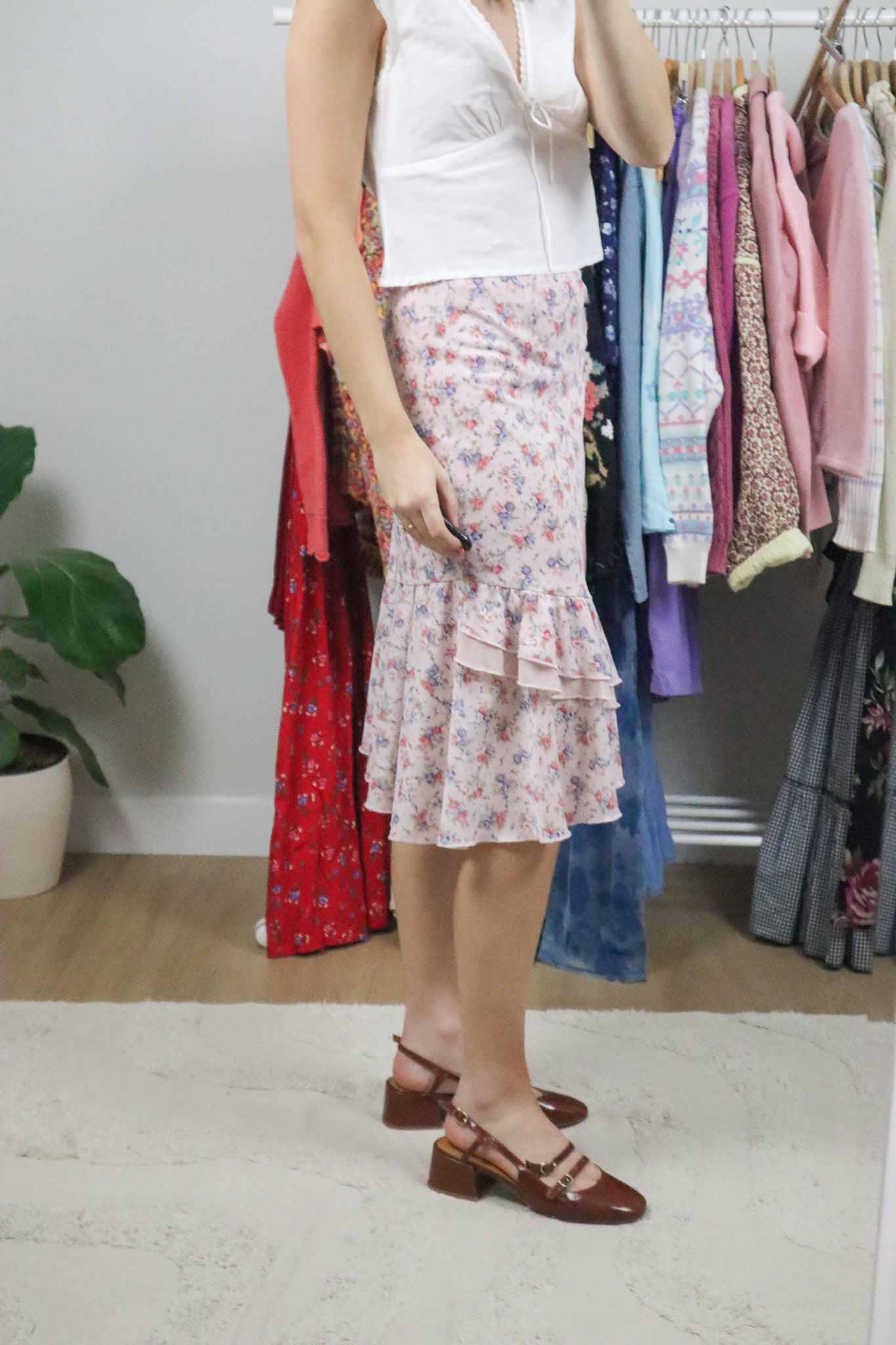 Vintage x Floral Ruffle Midi Skirt (2/4)
