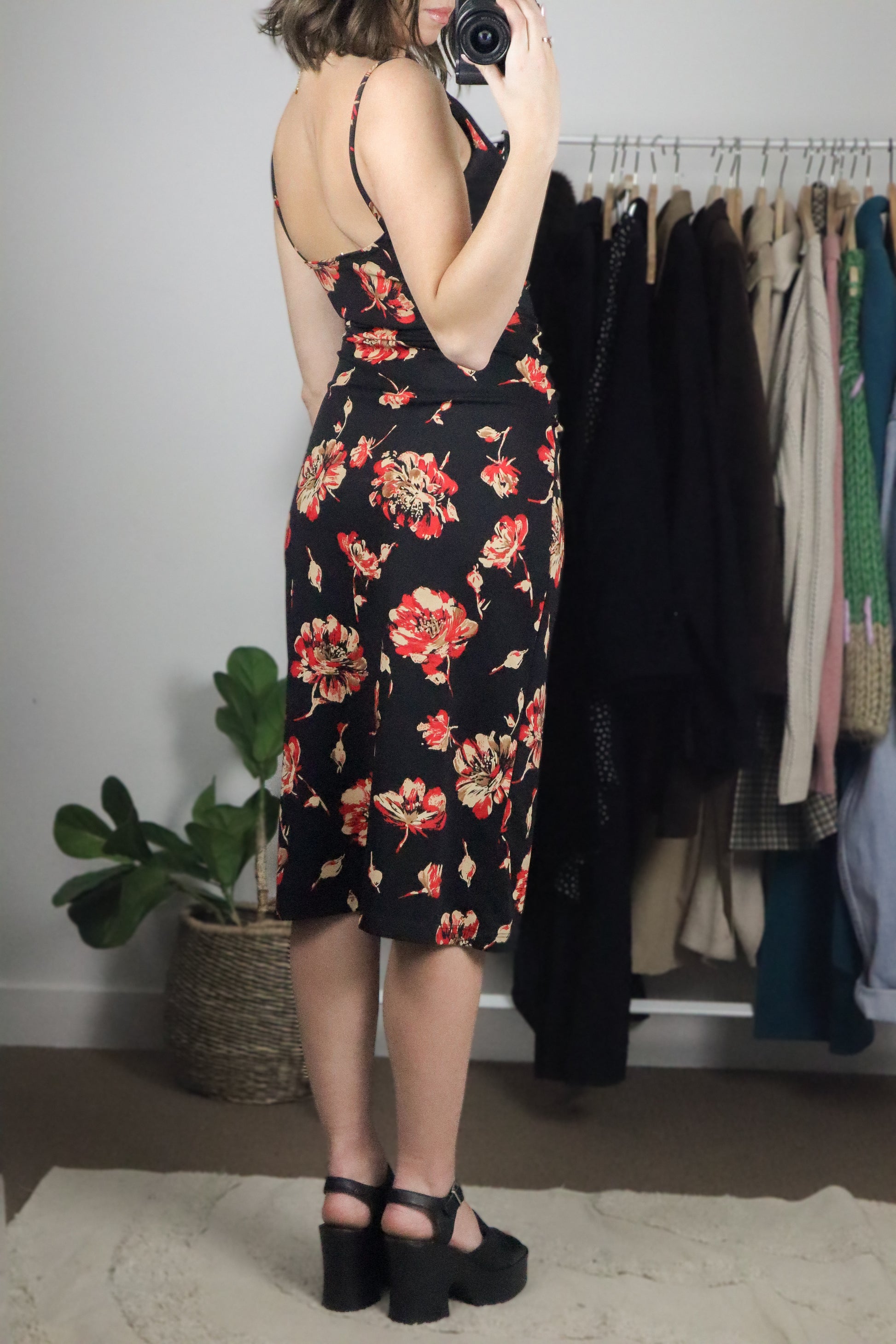 Made in USA x Vintage x 90s Cowl Neck Dress (XS/S)