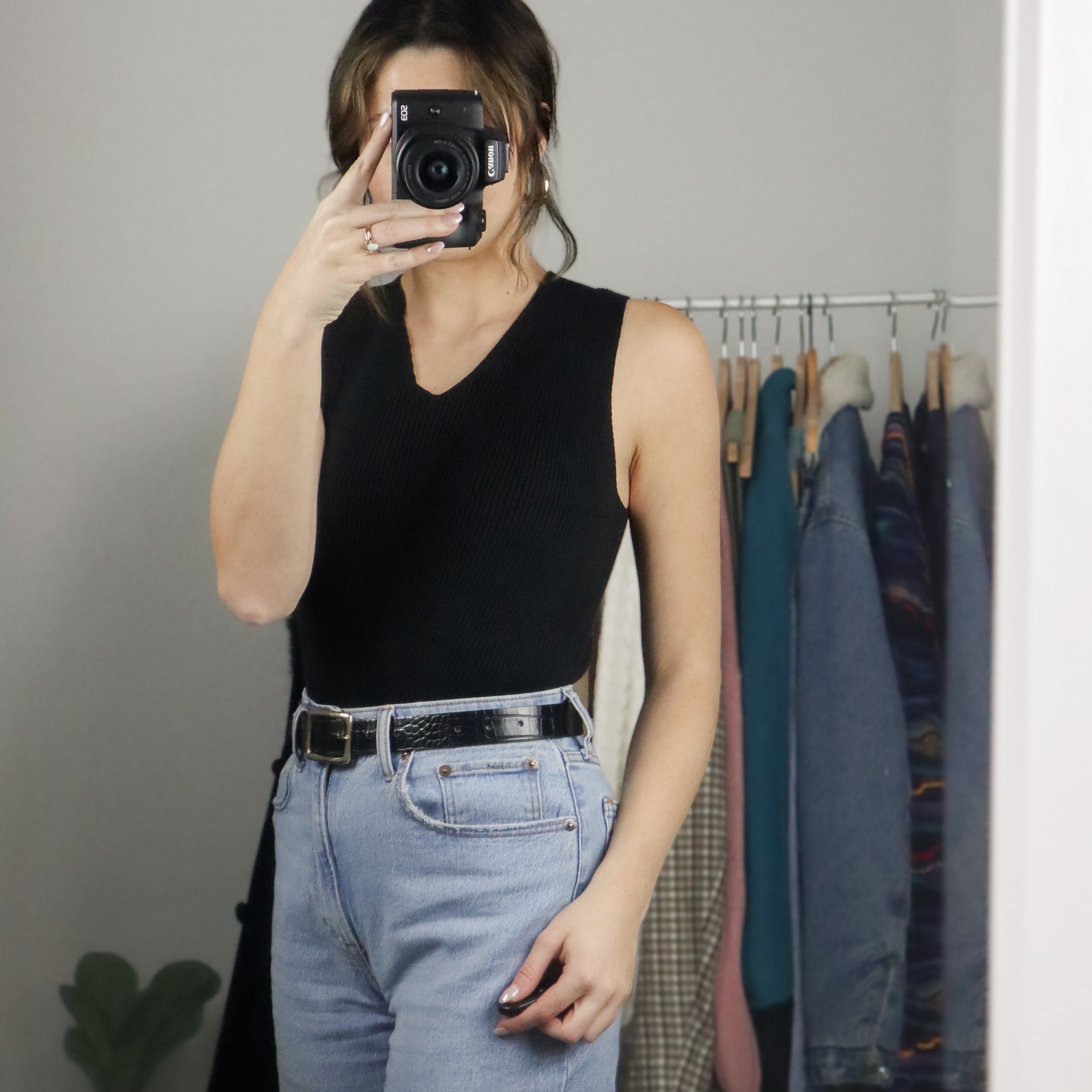 Made in Canada x Vintage x V-Neck Tank (S/M)