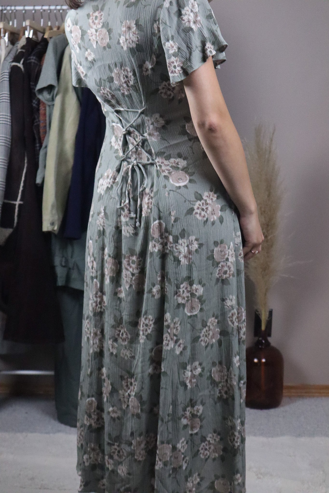 Vintage x Floral Dress (4/6)