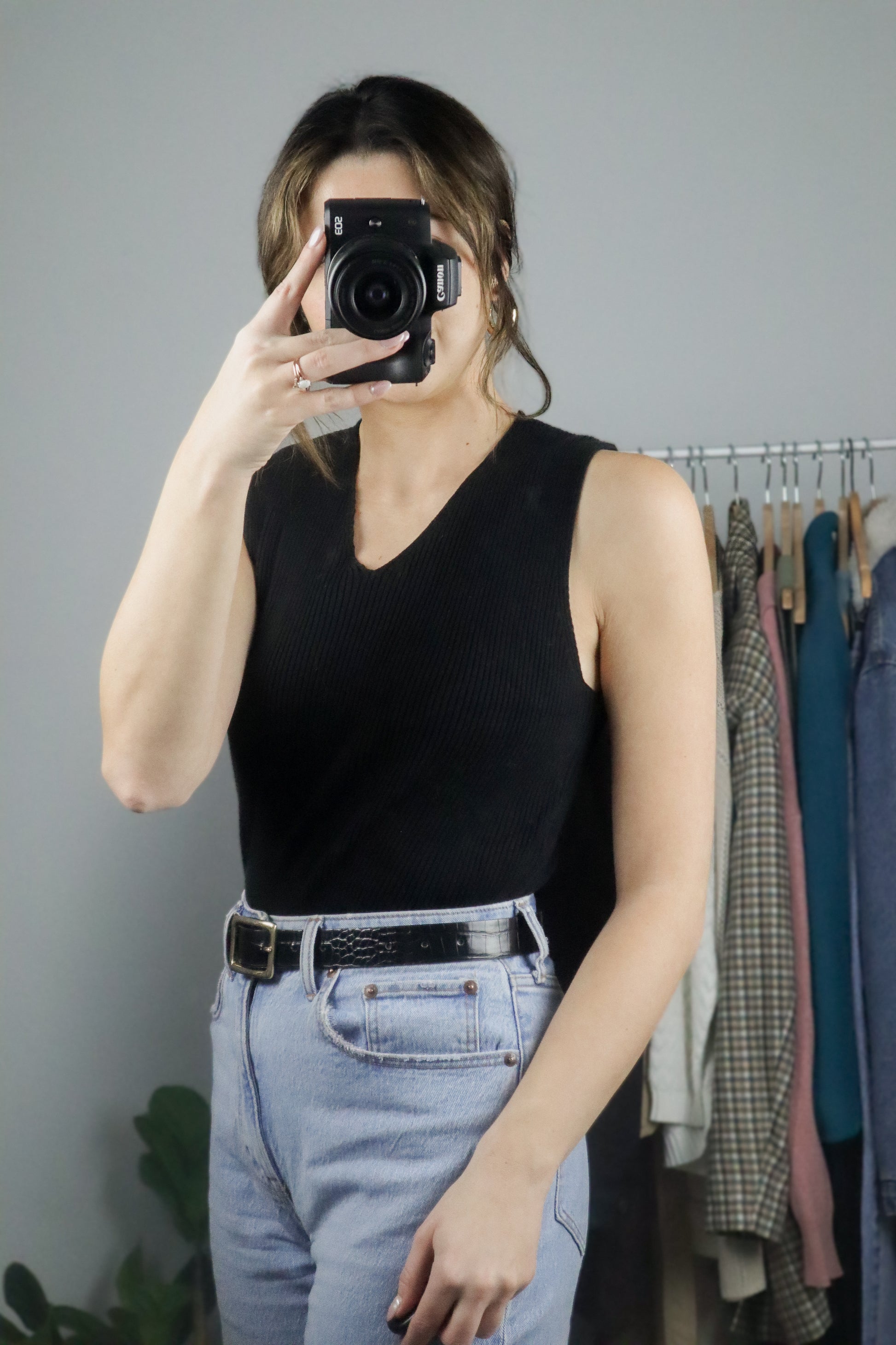 Made in Canada x Vintage x V-Neck Tank (S/M)