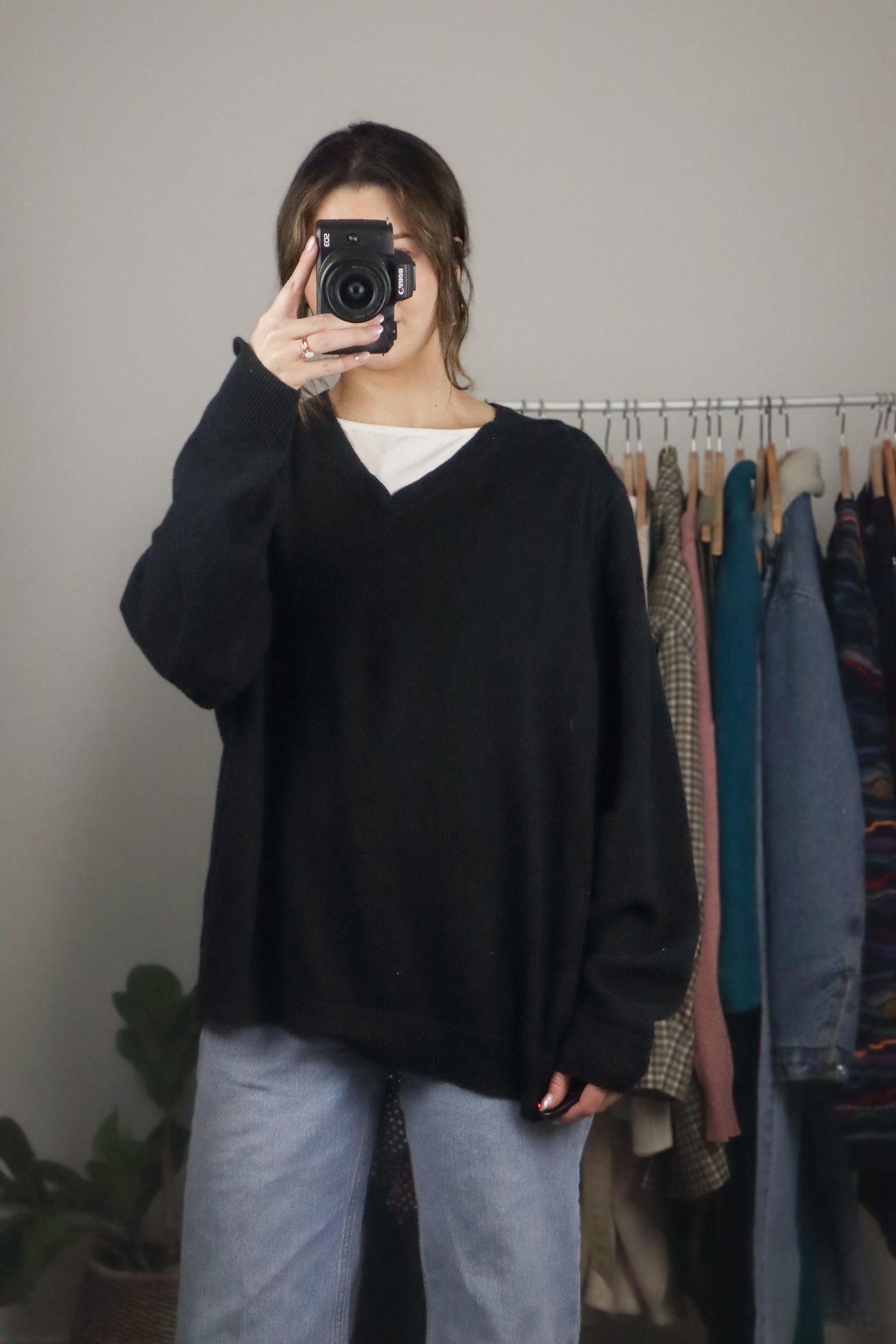 Vintage x V-Neck Sweater (L/XL)
