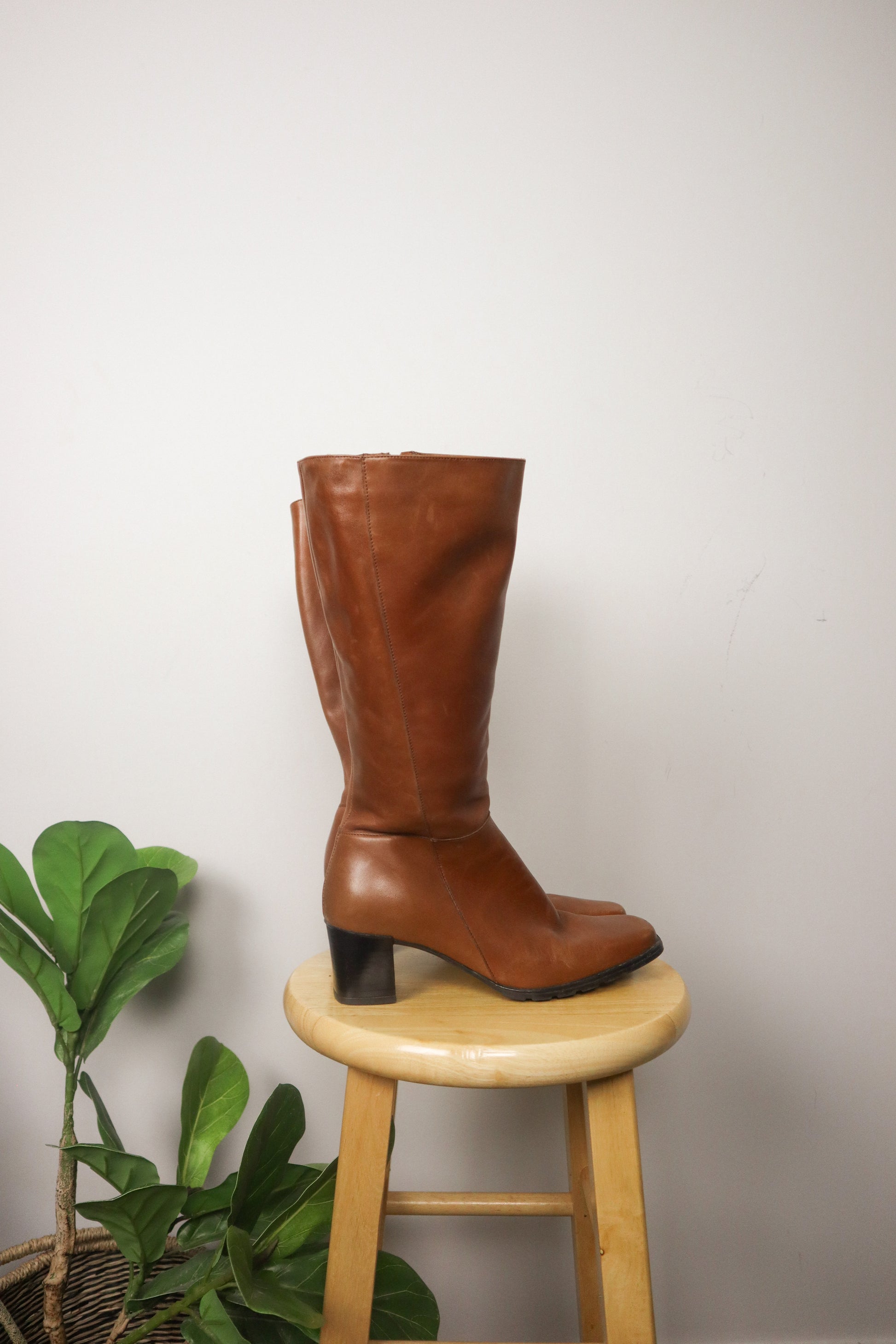 Made in Canada x Vintage x Leather Boots (7)