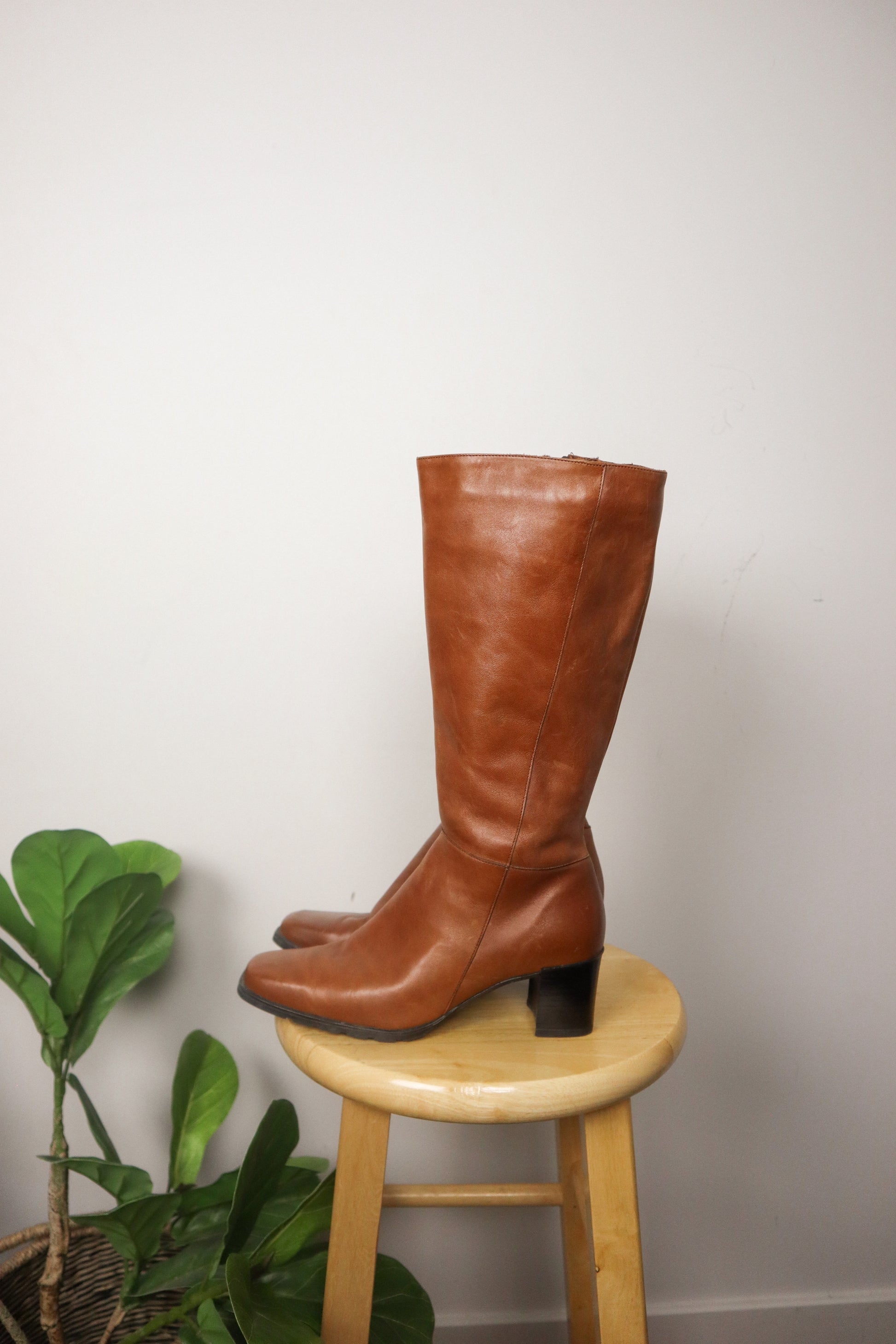 Made in Canada x Vintage x Leather Boots (7)