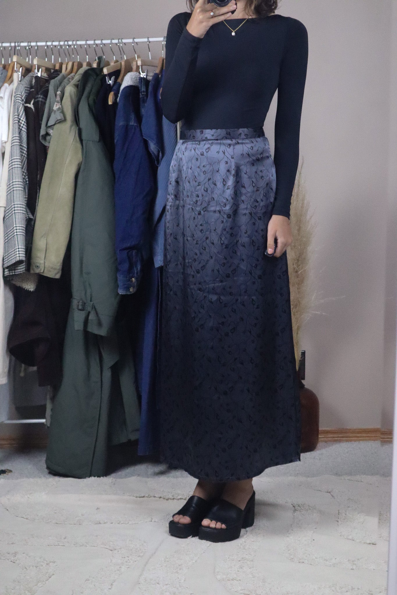 Made in Canada x Vintage x Floral Satin Maxi Skirt (33)