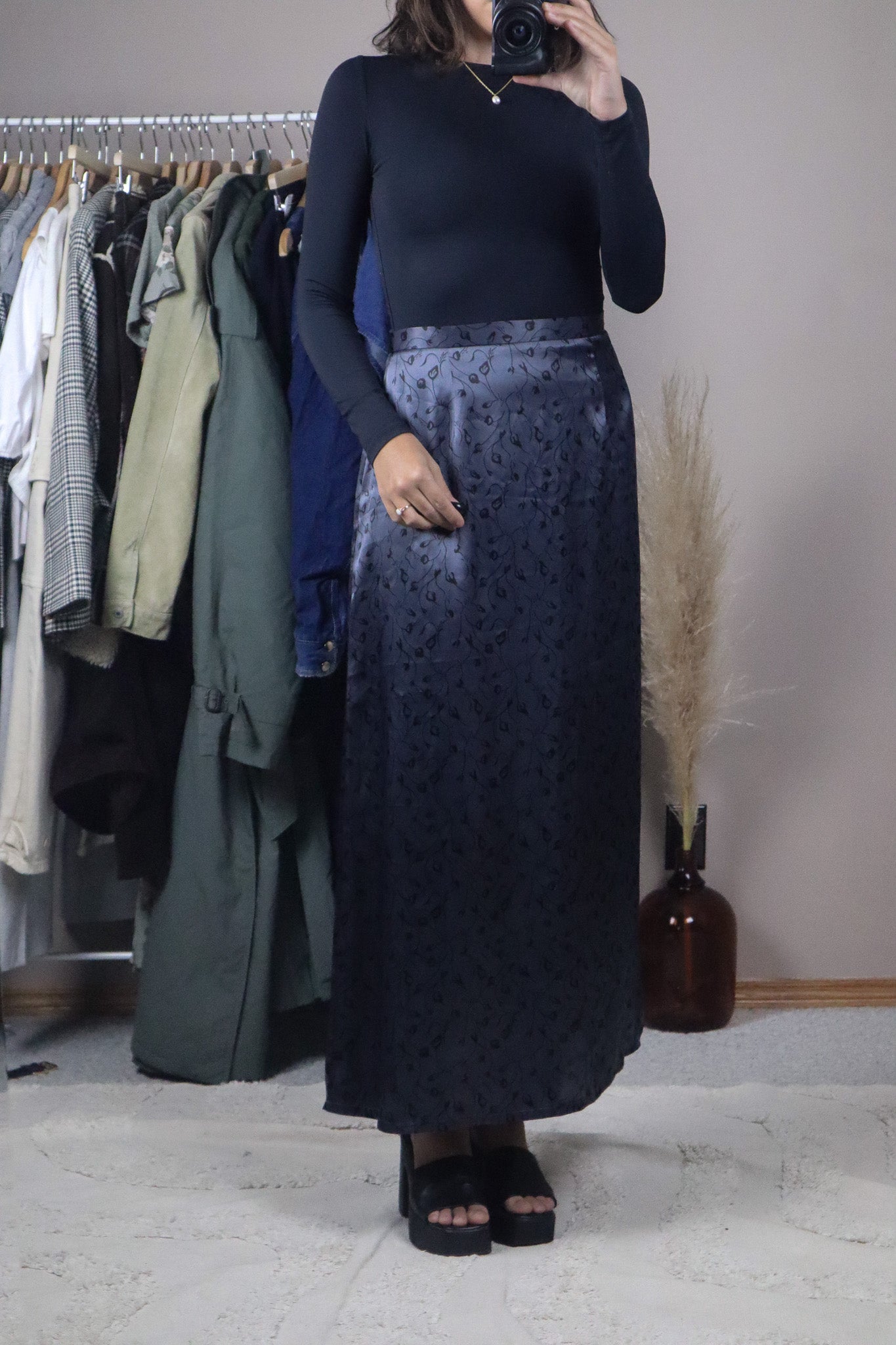 Made in Canada x Vintage x Floral Satin Maxi Skirt (33)