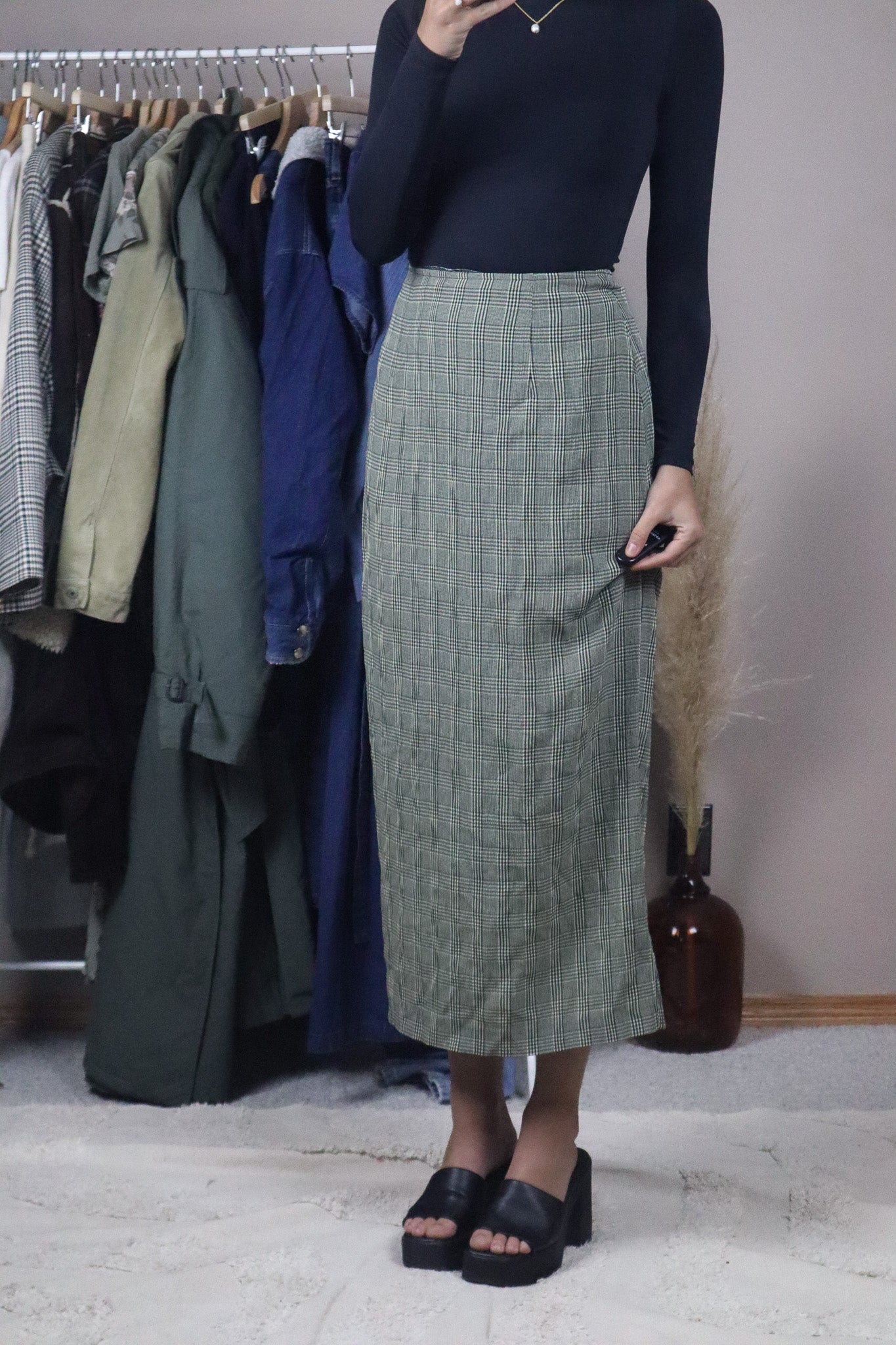 Made in Canada x Vintage x Plaid Maxi Skirt (4)