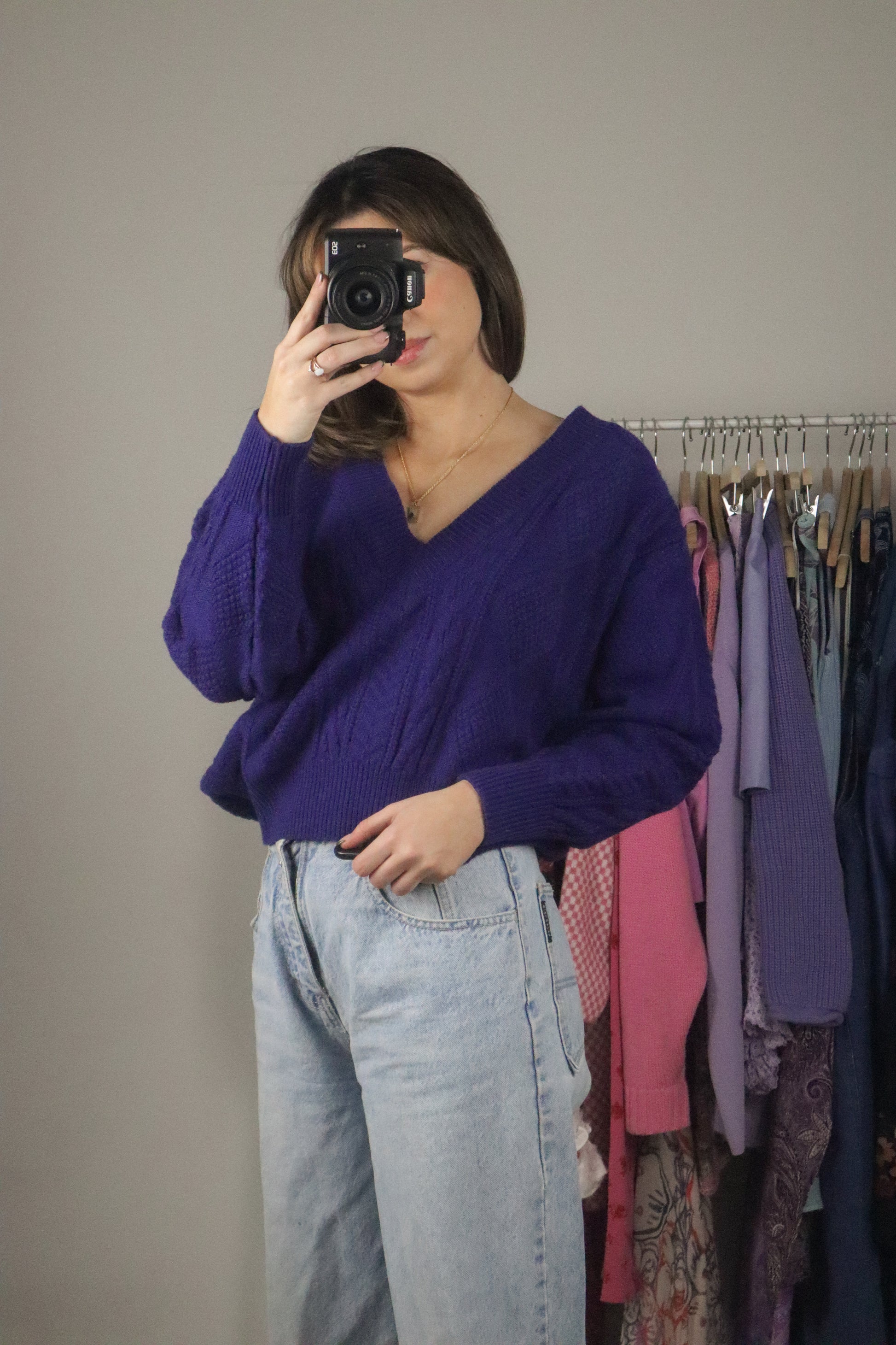 Vintage x Cropped Wool-Blend V-Neck Sweater (M)