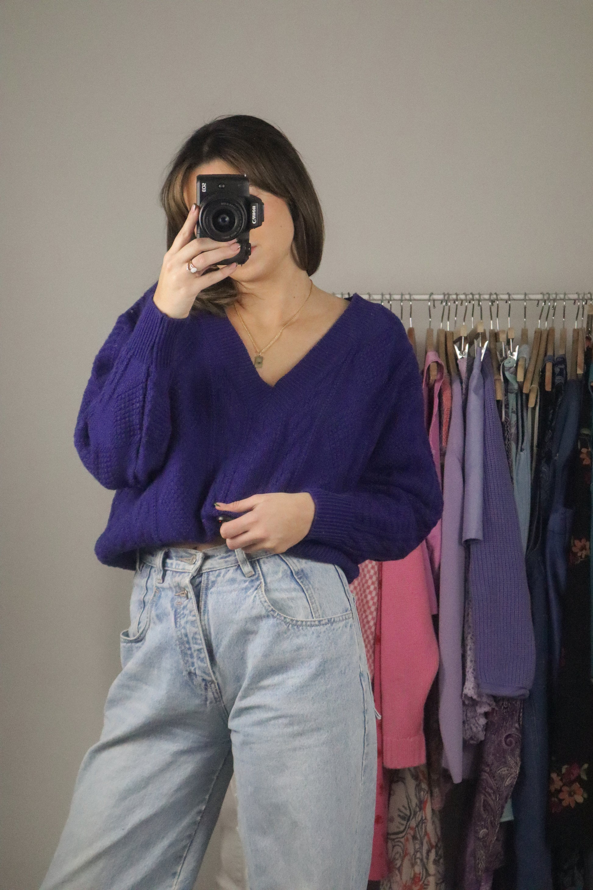 Vintage x Cropped Wool-Blend V-Neck Sweater (M)