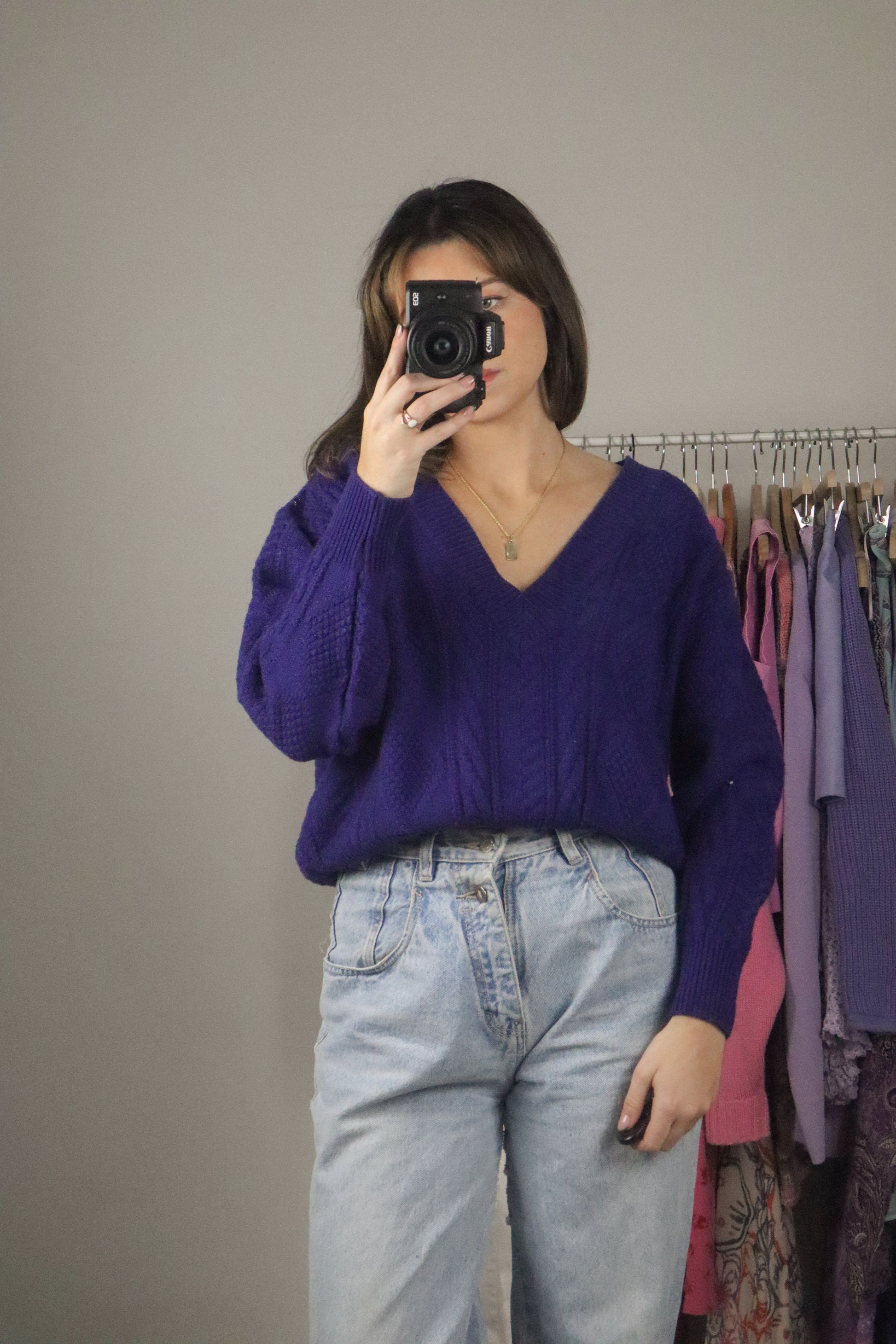 Vintage x Cropped Wool-Blend V-Neck Sweater (M)