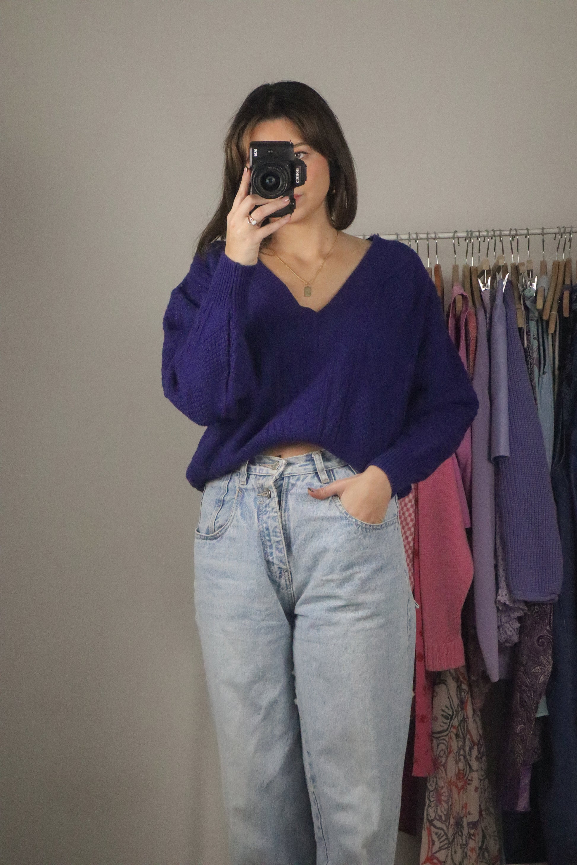 Vintage x Cropped Wool-Blend V-Neck Sweater (M)