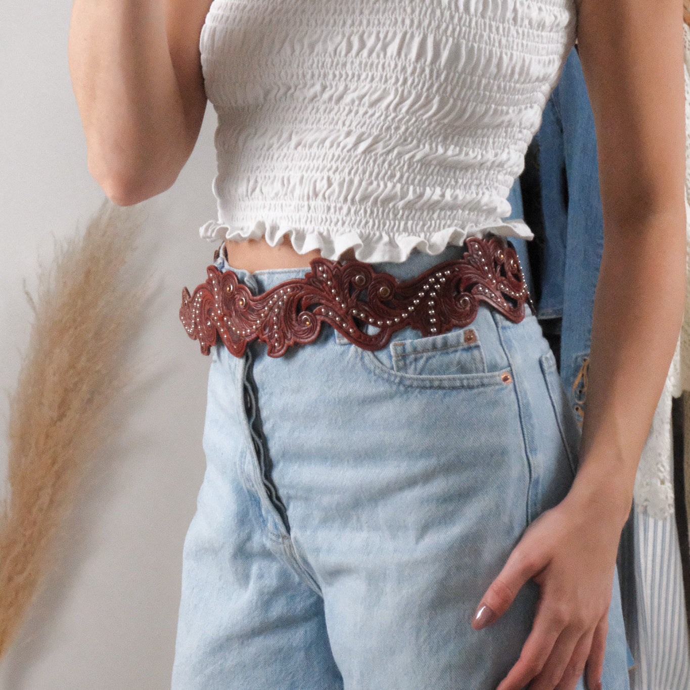 Vintage x Leather Textured Studded Belt (M)