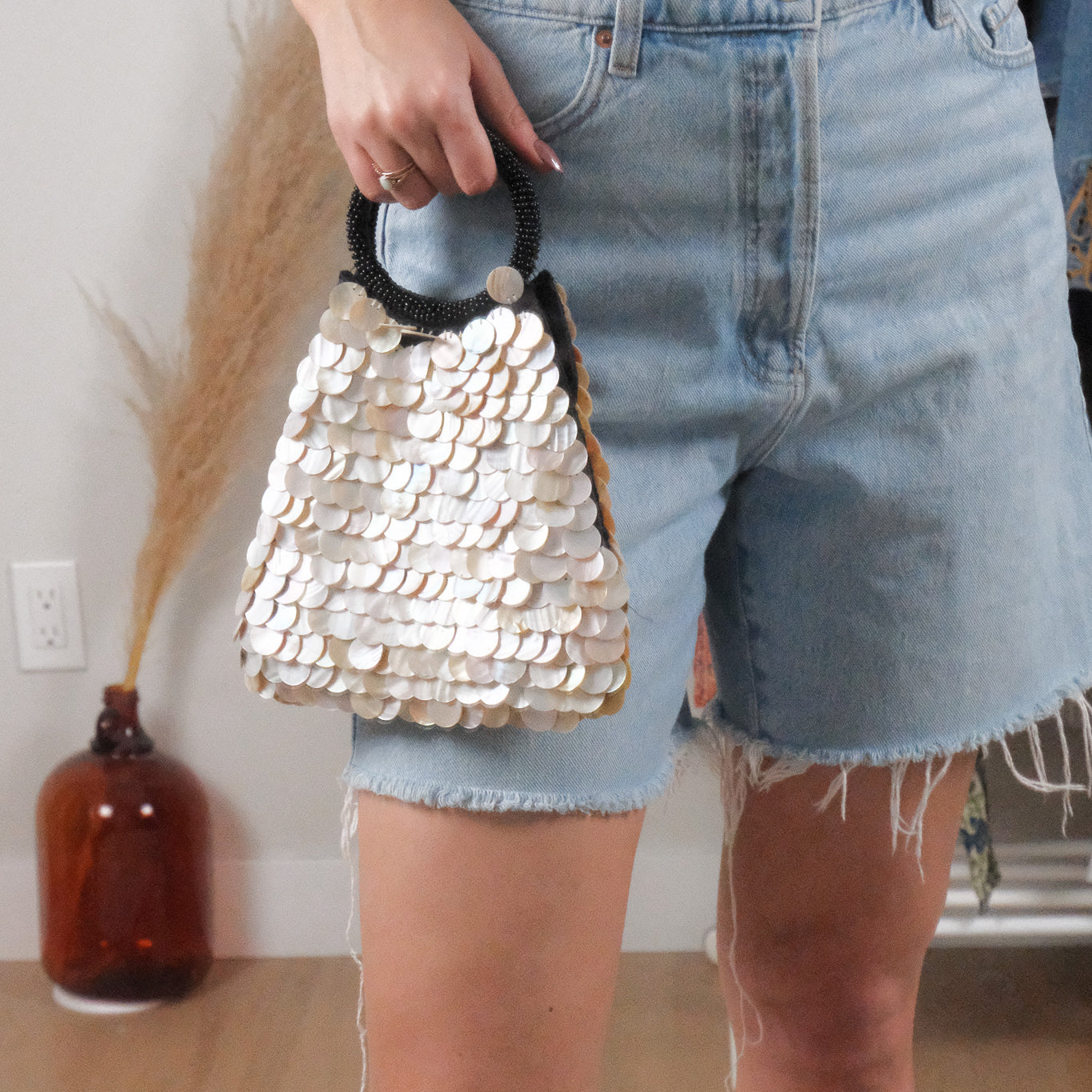Vintage x Mother of Pearl Shell Beaded Handle Bag