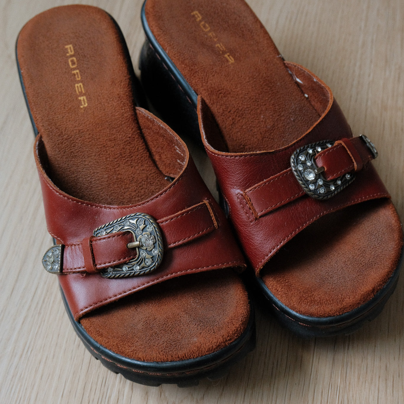 Vintage x Roper x Leather Platform Buckle Sandals (6.5)