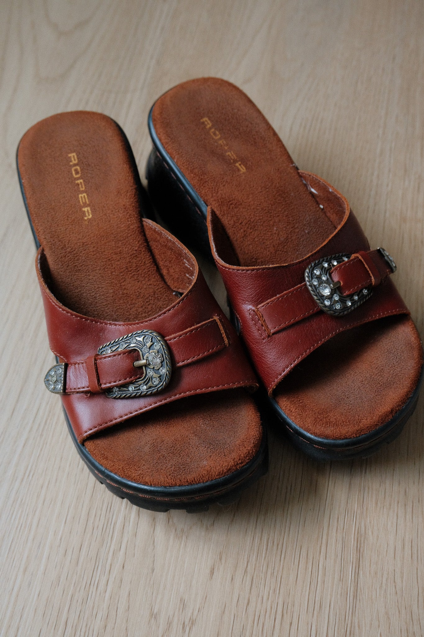 Vintage x Roper x Leather Platform Buckle Sandals (6.5)