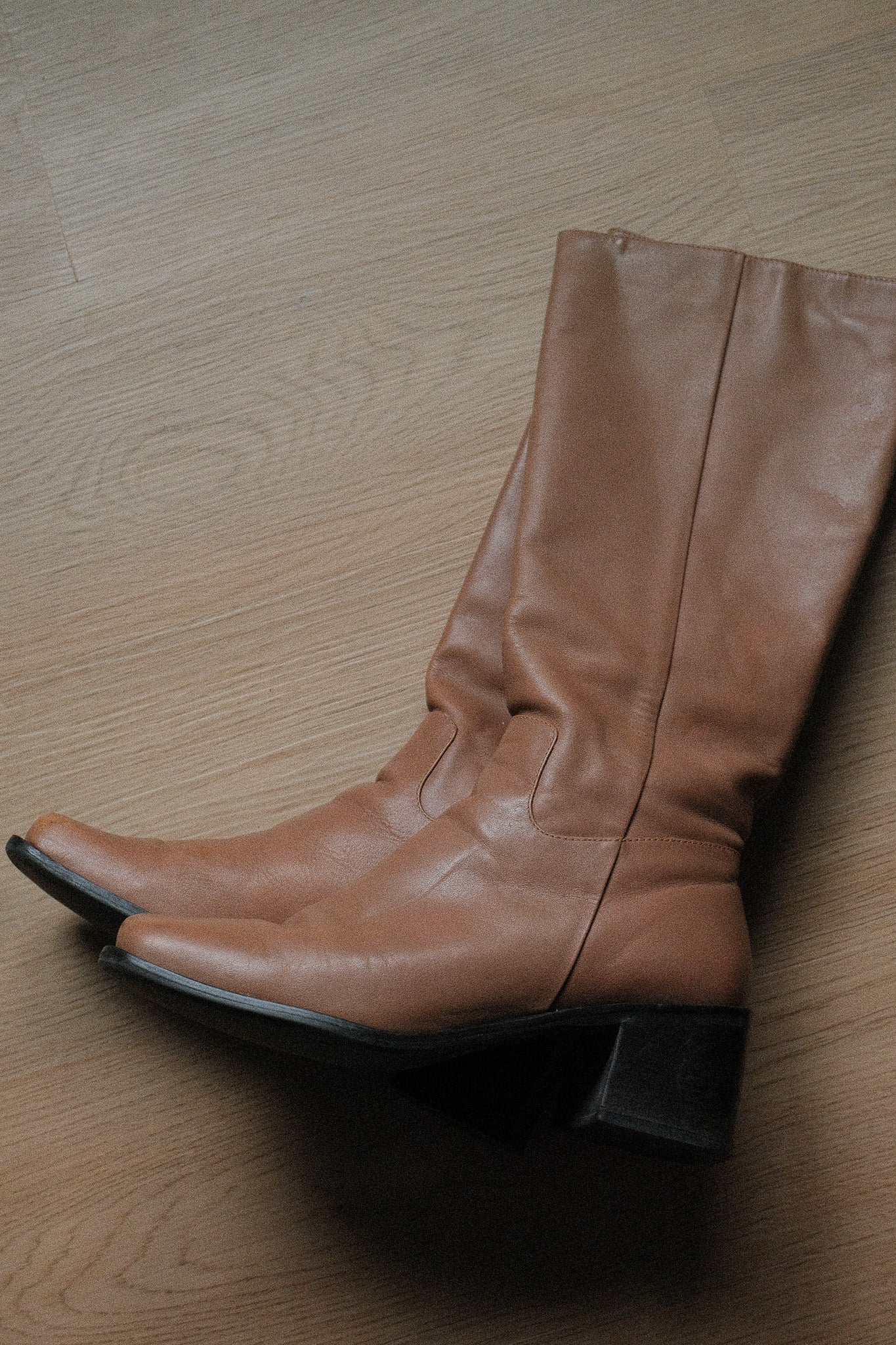 Vintage x Leather Boots (7.5)