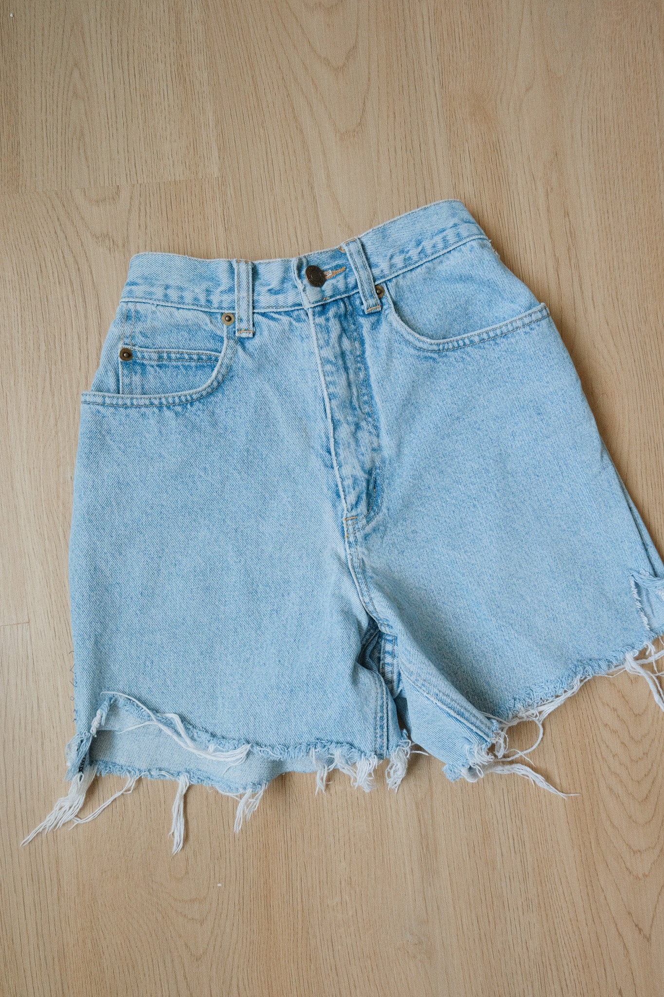 Vintage x Denim Cut Off Shorts (00)
