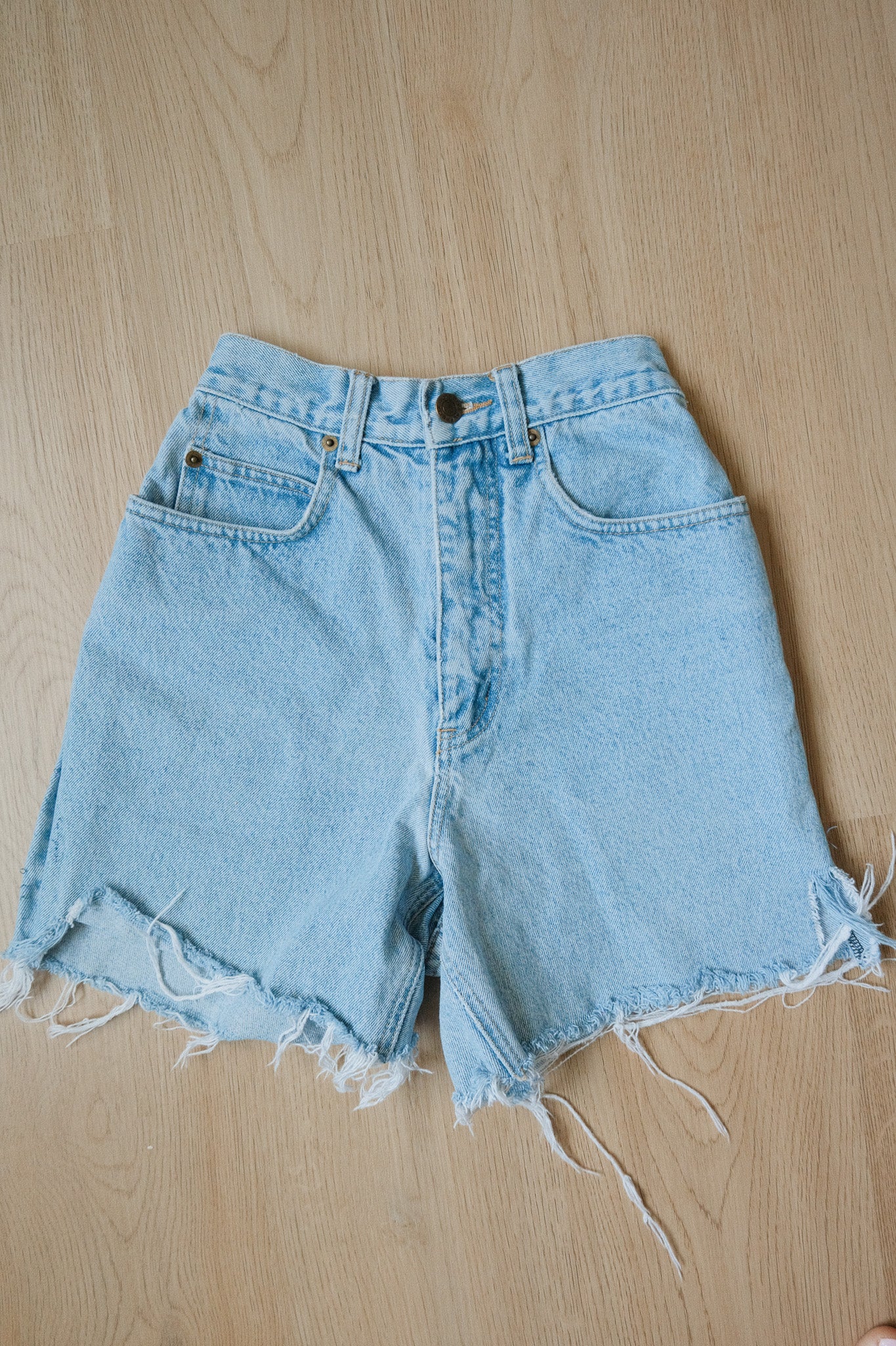 Vintage x Denim Cut Off Shorts (00)