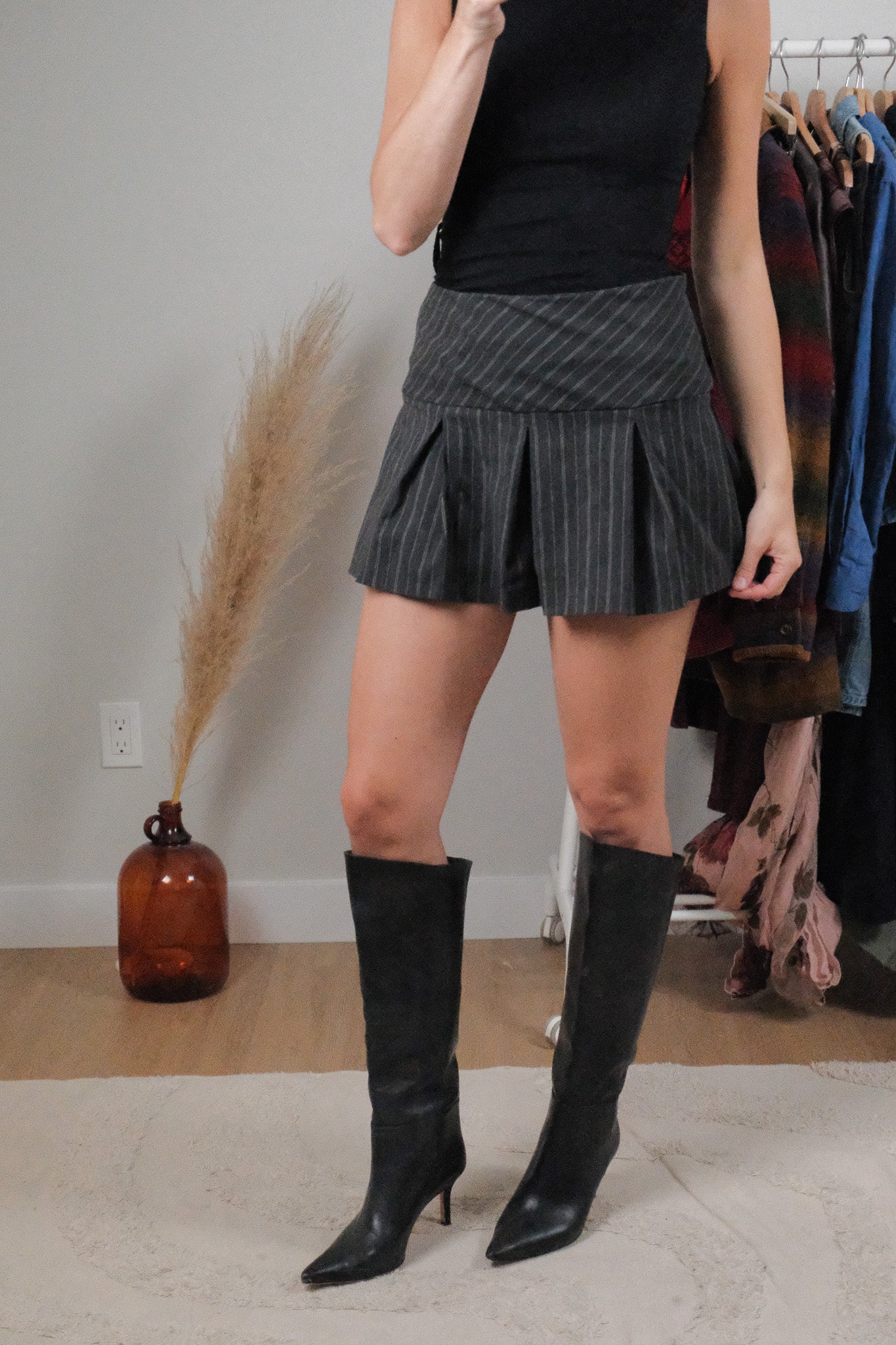 Made in Canada x Vintage x Pleated Mini Skirt (S)