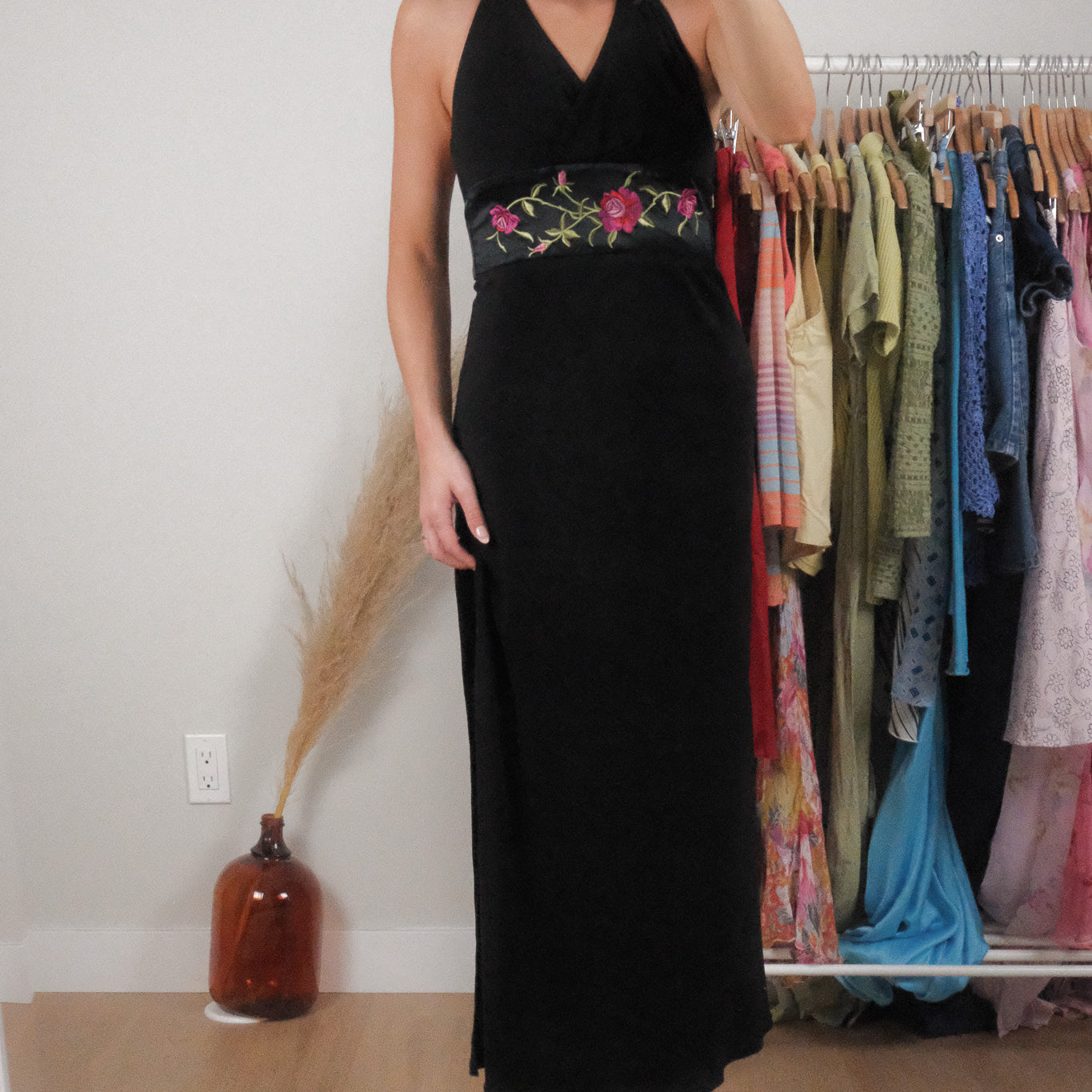 Made in USA x Vintage x Halter Embroidered Maxi Dress (XS/S)