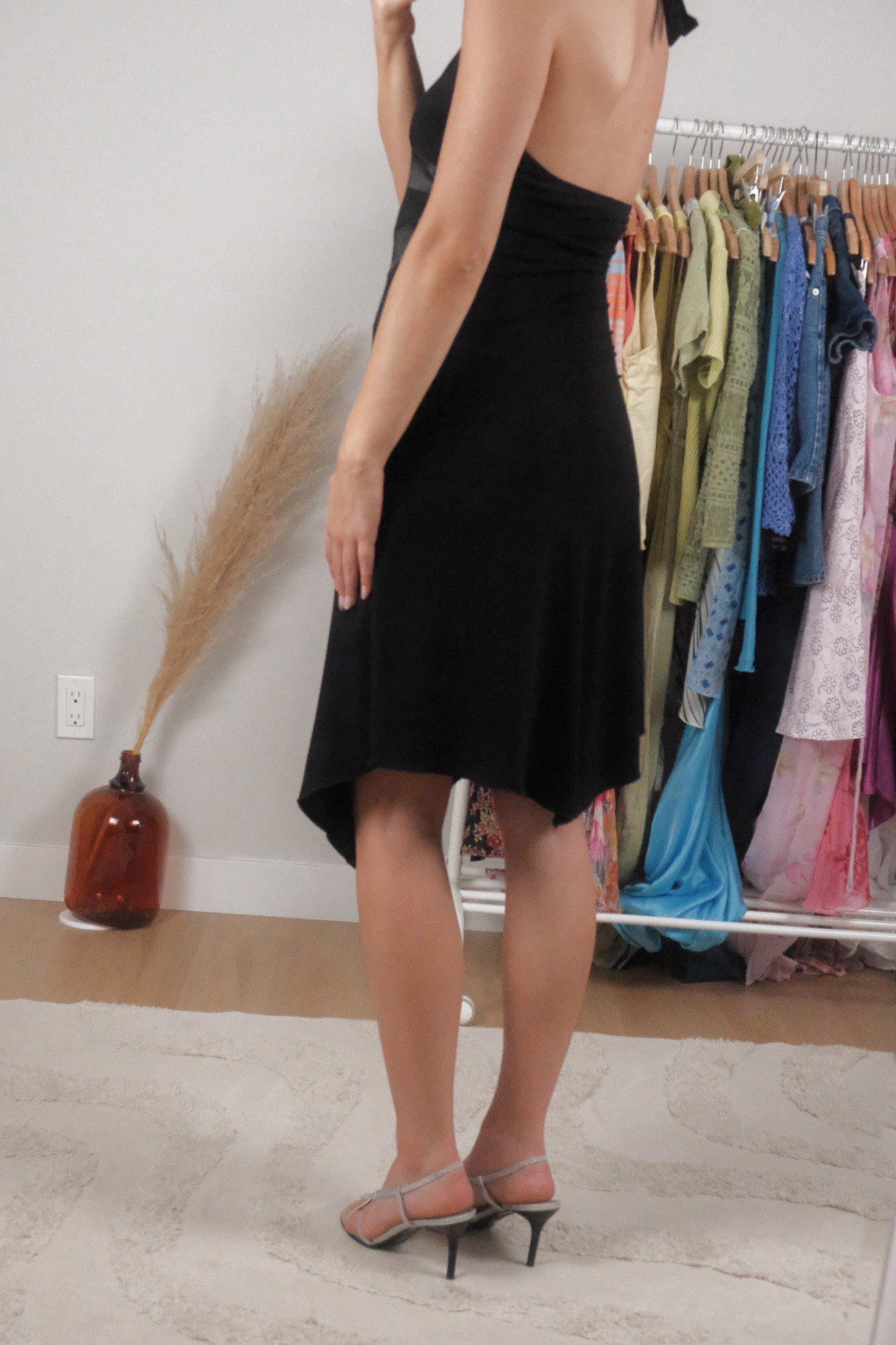 Made in Canada x Vintage x Halter Asymmetrical Midi Dress (6)