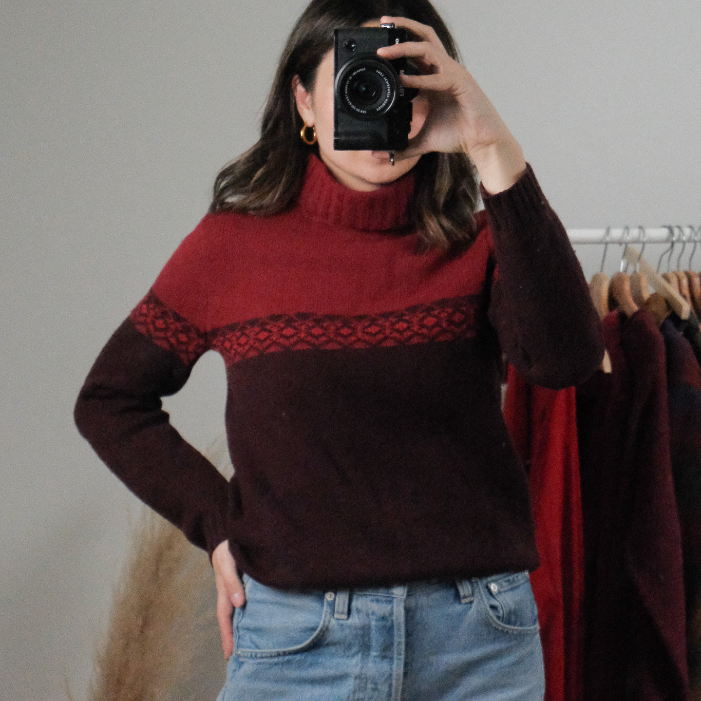 Vintage x 100% Wool Patterned Turtleneck (XS)